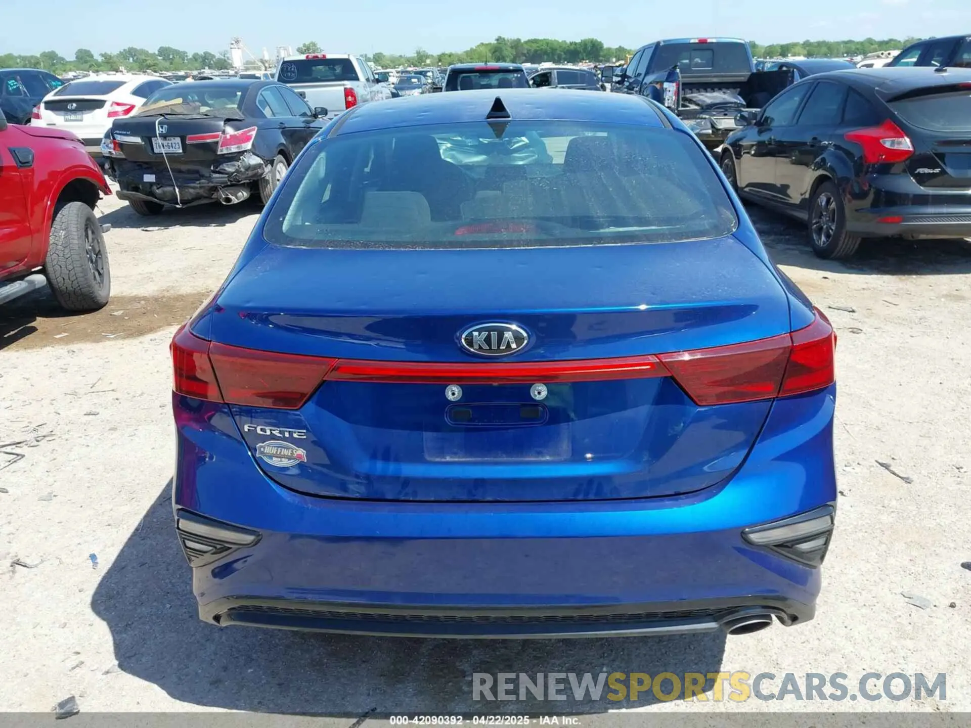 16 Photograph of a damaged car 3KPF24AD6KE072263 KIA FORTE 2019