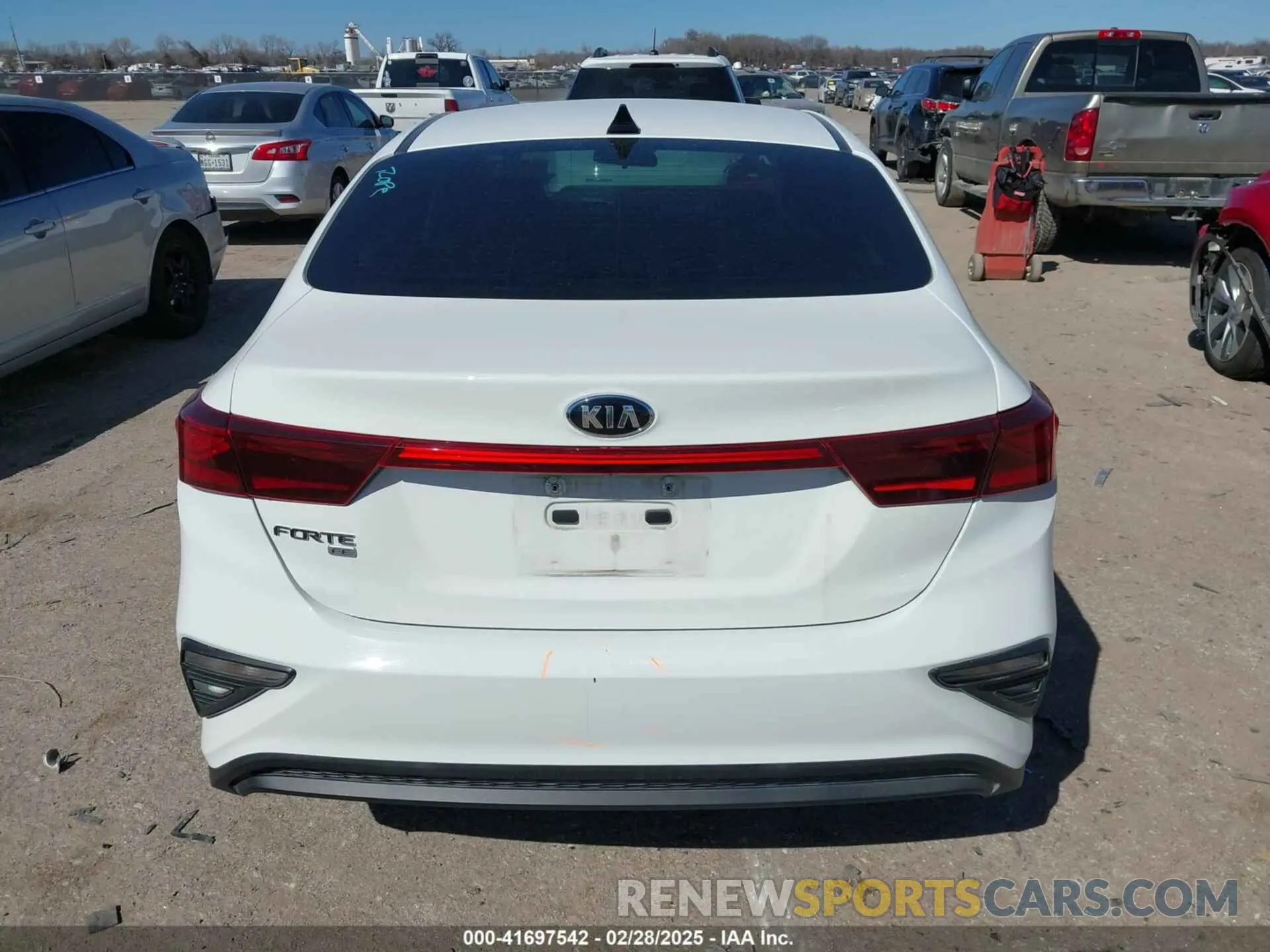 16 Фотография поврежденного автомобиля 3KPF24AD6KE081593 KIA FORTE 2019
