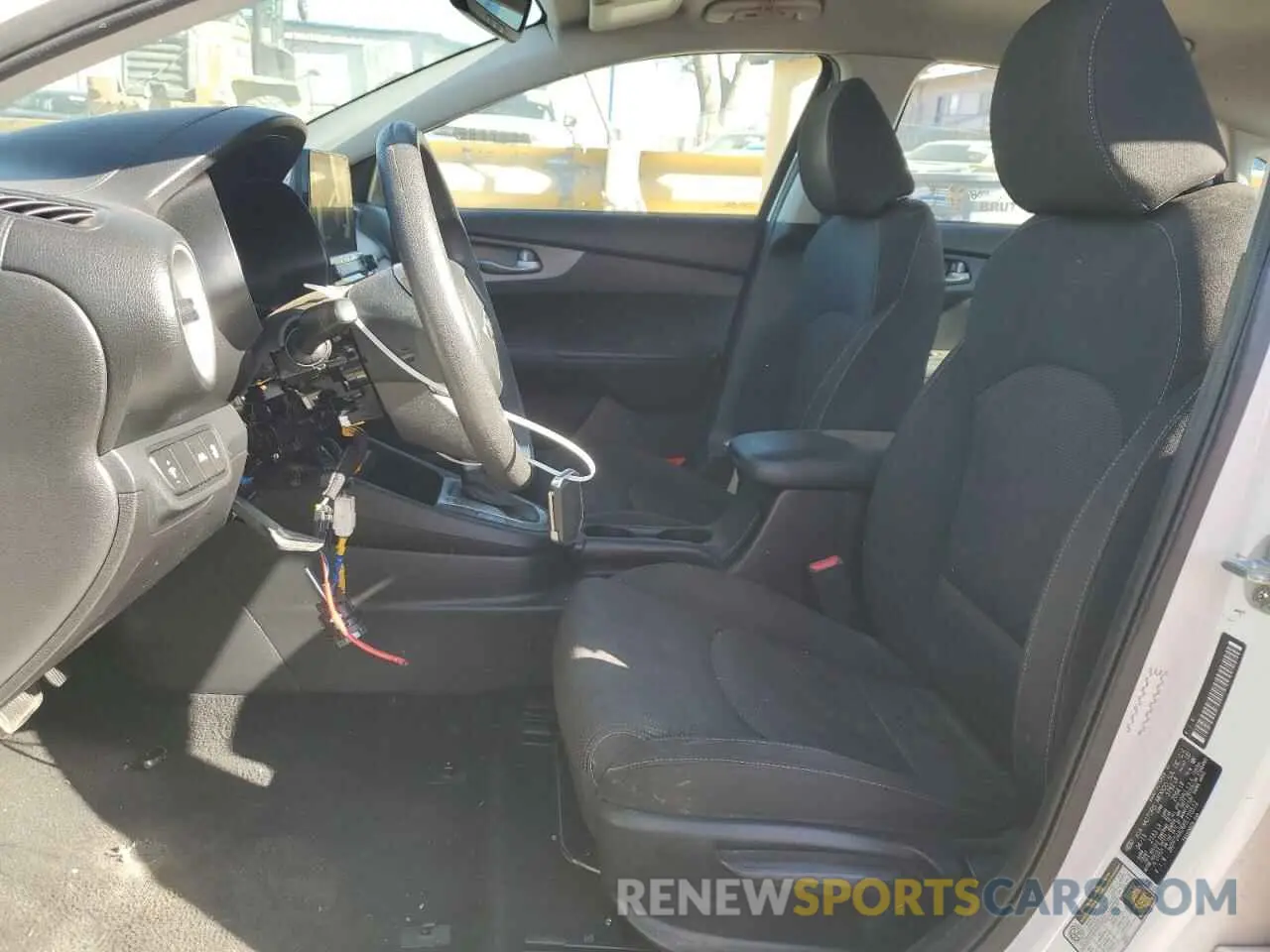 7 Фотография поврежденного автомобиля 3KPF24AD6KE110512 KIA FORTE 2019