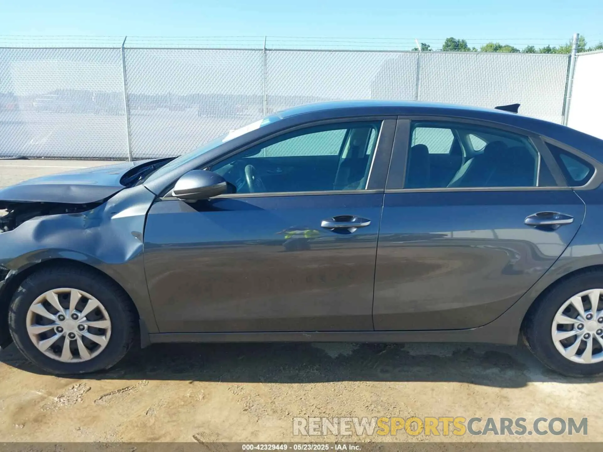 14 Photograph of a damaged car 3KPF24AD7KE062289 KIA FORTE 2019