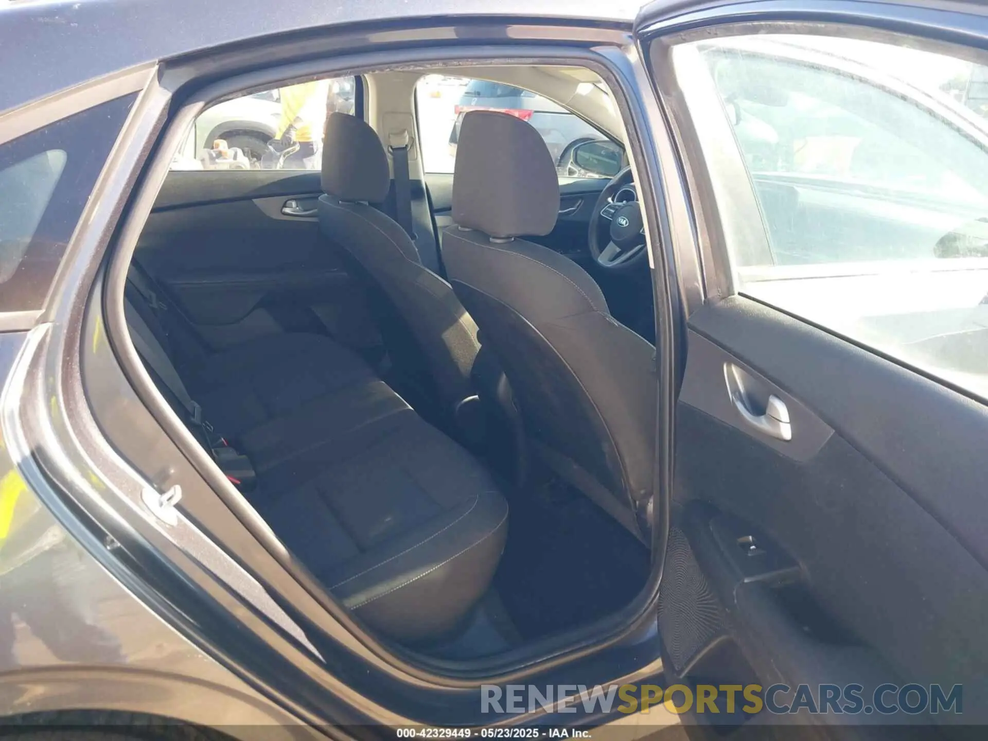 8 Photograph of a damaged car 3KPF24AD7KE062289 KIA FORTE 2019