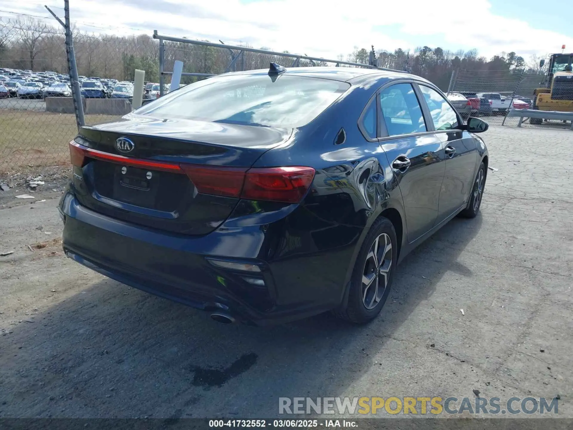 4 Photograph of a damaged car 3KPF24AD7KE066312 KIA FORTE 2019