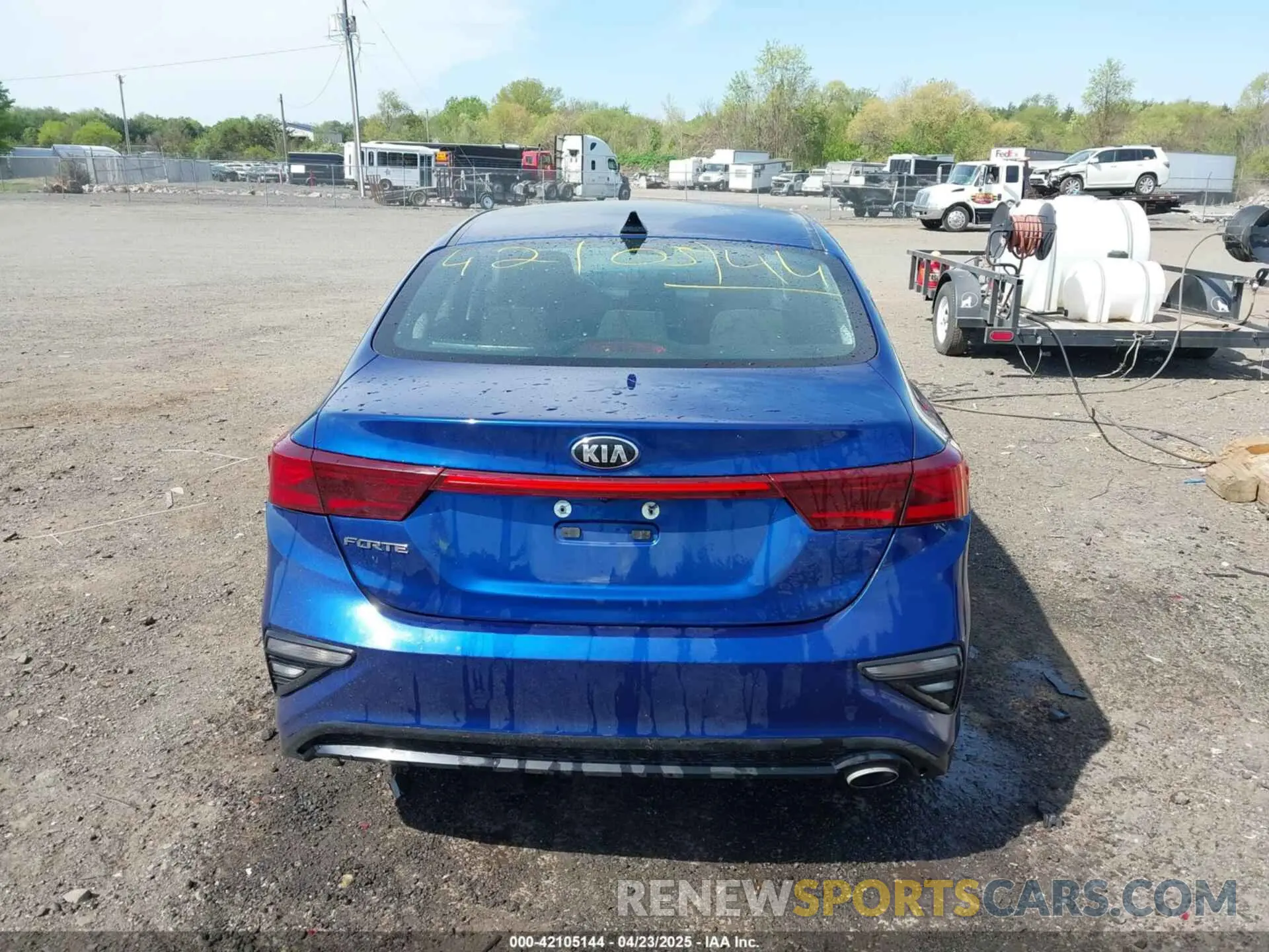 16 Photograph of a damaged car 3KPF24AD7KE083305 KIA FORTE 2019