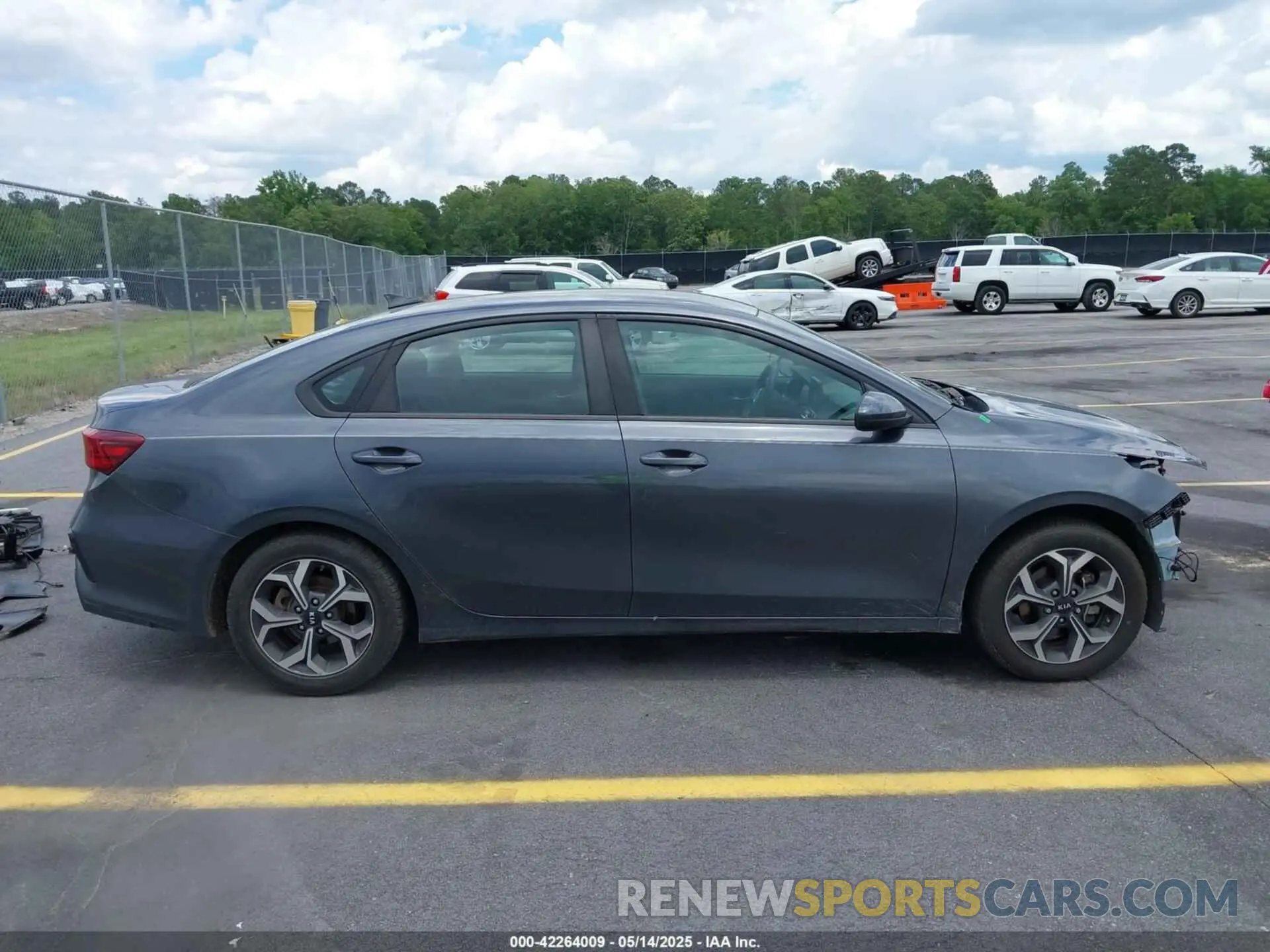 14 Photograph of a damaged car 3KPF24AD7KE110759 KIA FORTE 2019