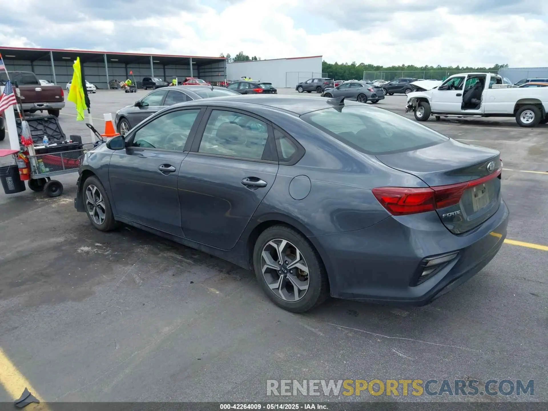 3 Photograph of a damaged car 3KPF24AD7KE110759 KIA FORTE 2019