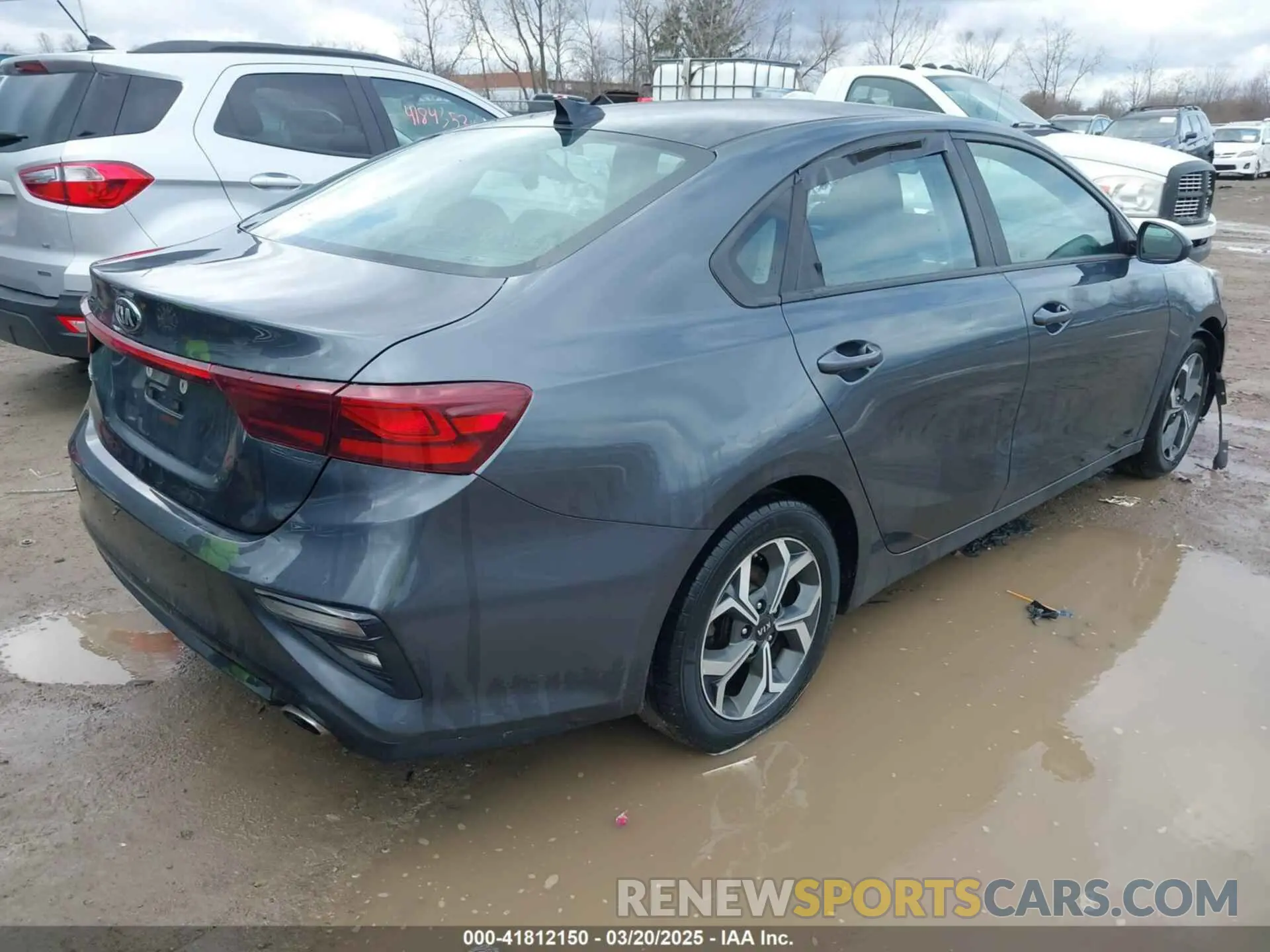 4 Photograph of a damaged car 3KPF24AD8KE009360 KIA FORTE 2019