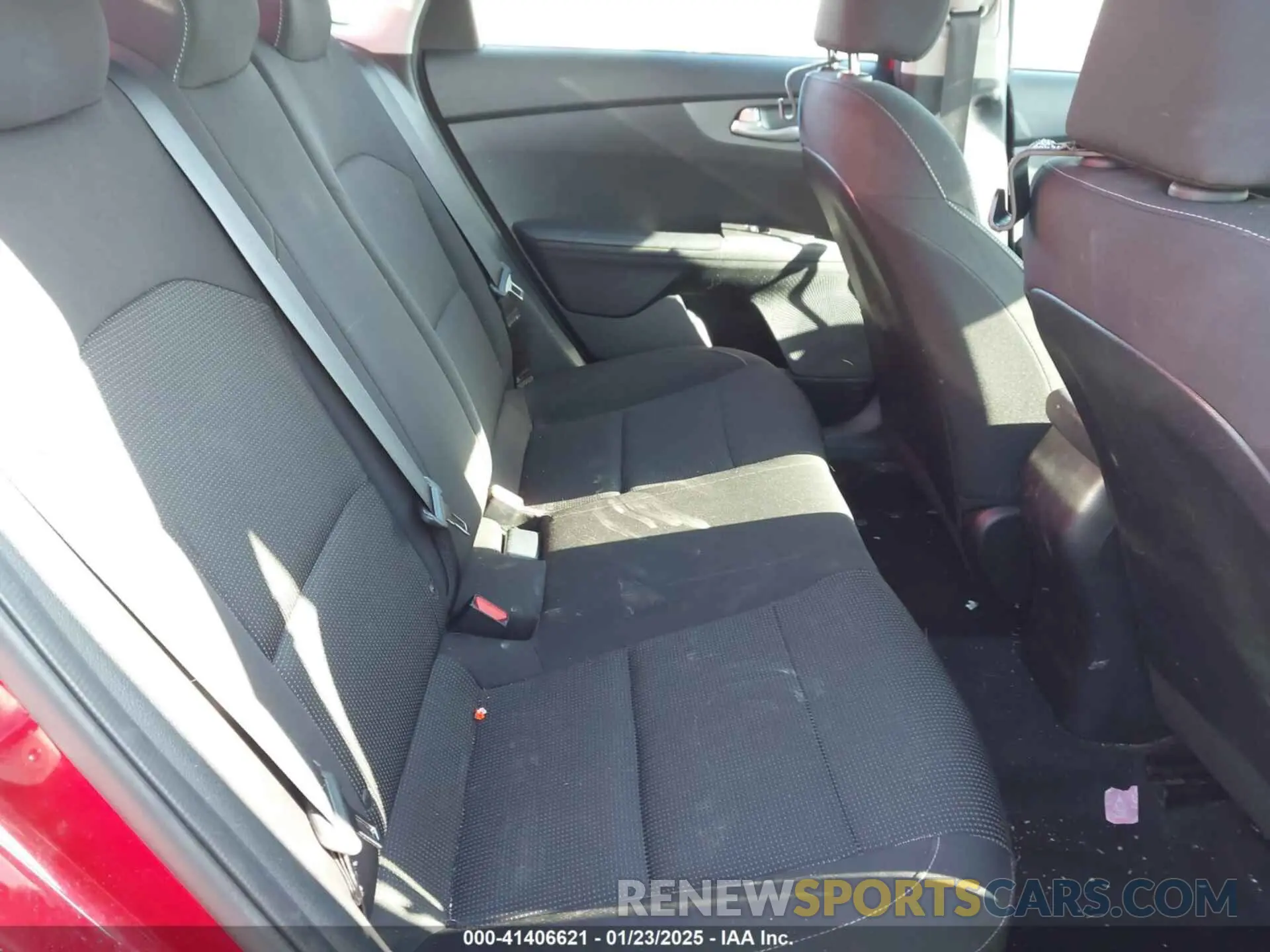 8 Photograph of a damaged car 3KPF24AD8KE022075 KIA FORTE 2019