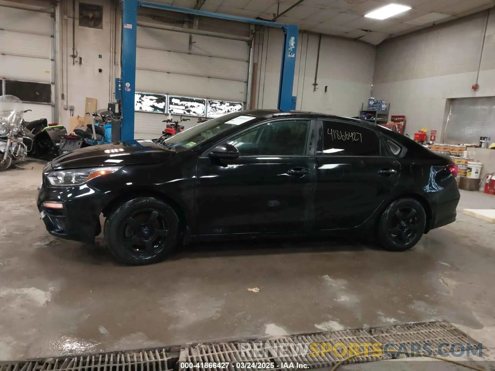 13 Photograph of a damaged car 3KPF24AD8KE051981 KIA FORTE 2019