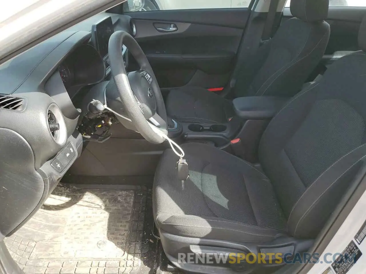 7 Photograph of a damaged car 3KPF24AD8KE055450 KIA FORTE 2019