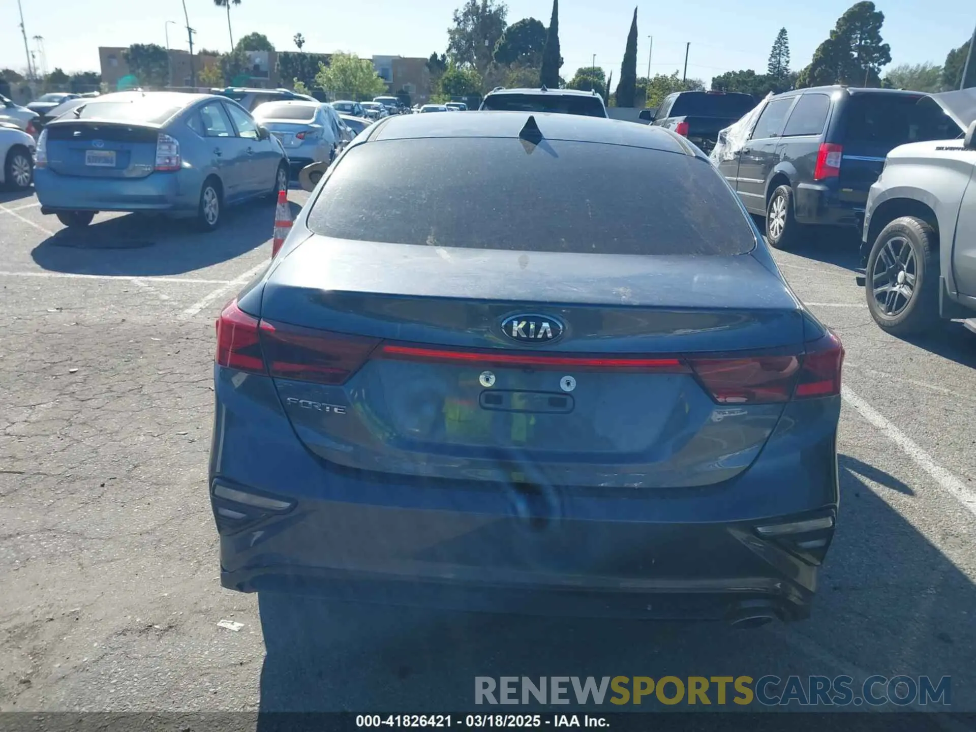 16 Photograph of a damaged car 3KPF24AD8KE070188 KIA FORTE 2019