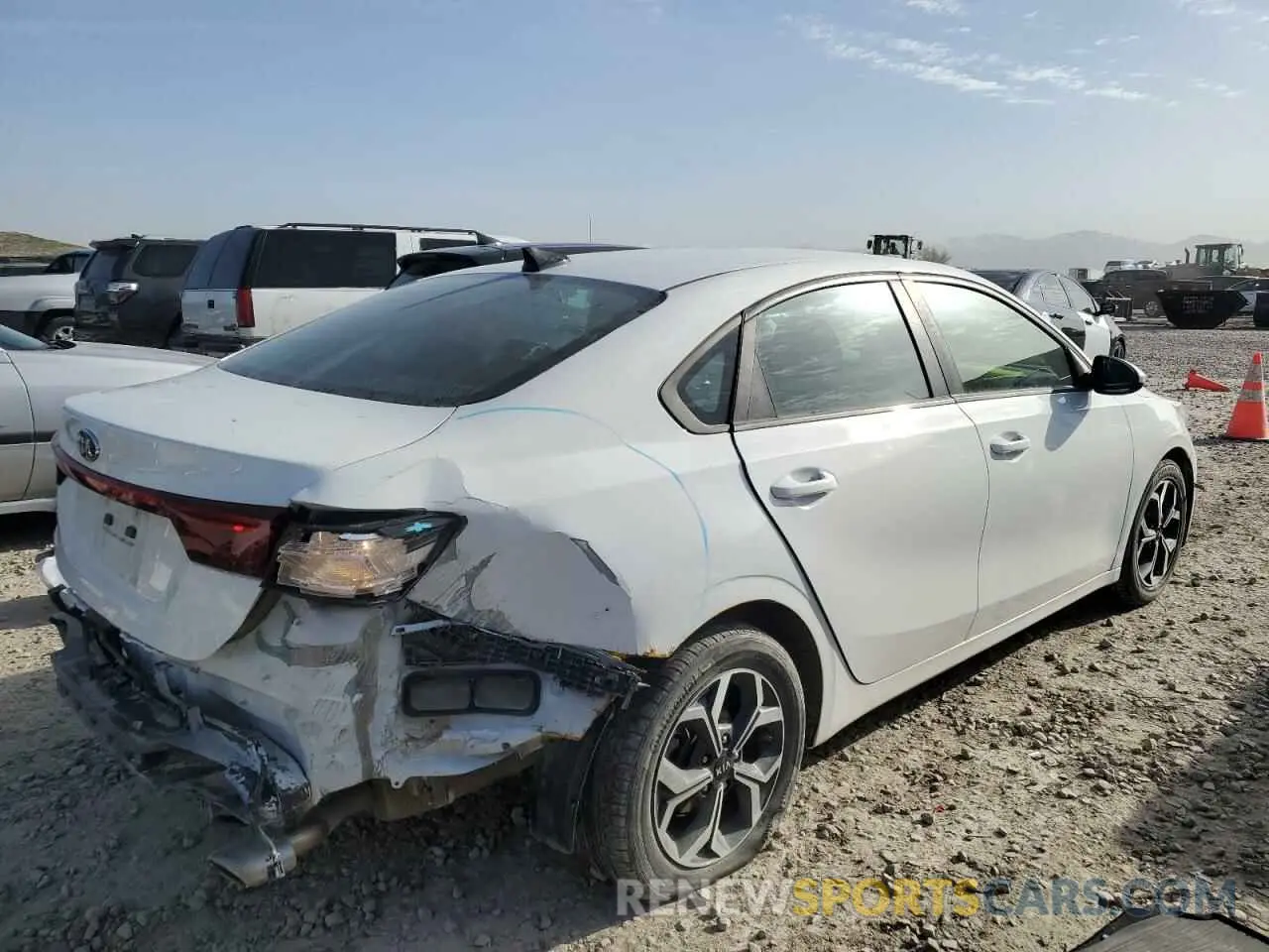 3 Фотография поврежденного автомобиля 3KPF24AD8KE076038 KIA FORTE 2019