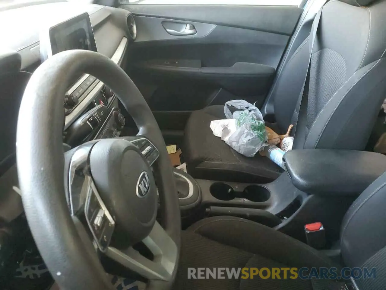 9 Photograph of a damaged car 3KPF24AD8KE078842 KIA FORTE 2019