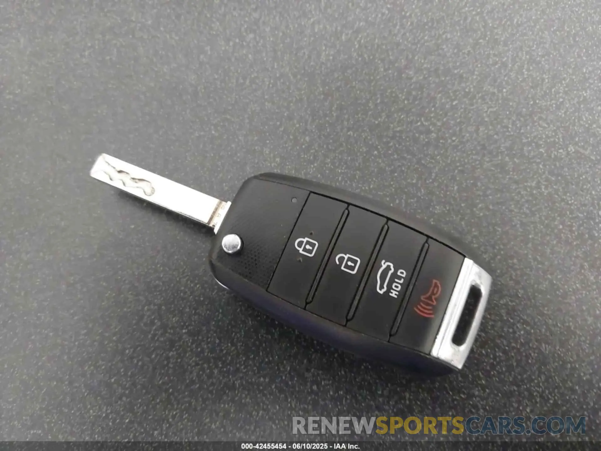 11 Photograph of a damaged car 3KPF24AD8KE104761 KIA FORTE 2019