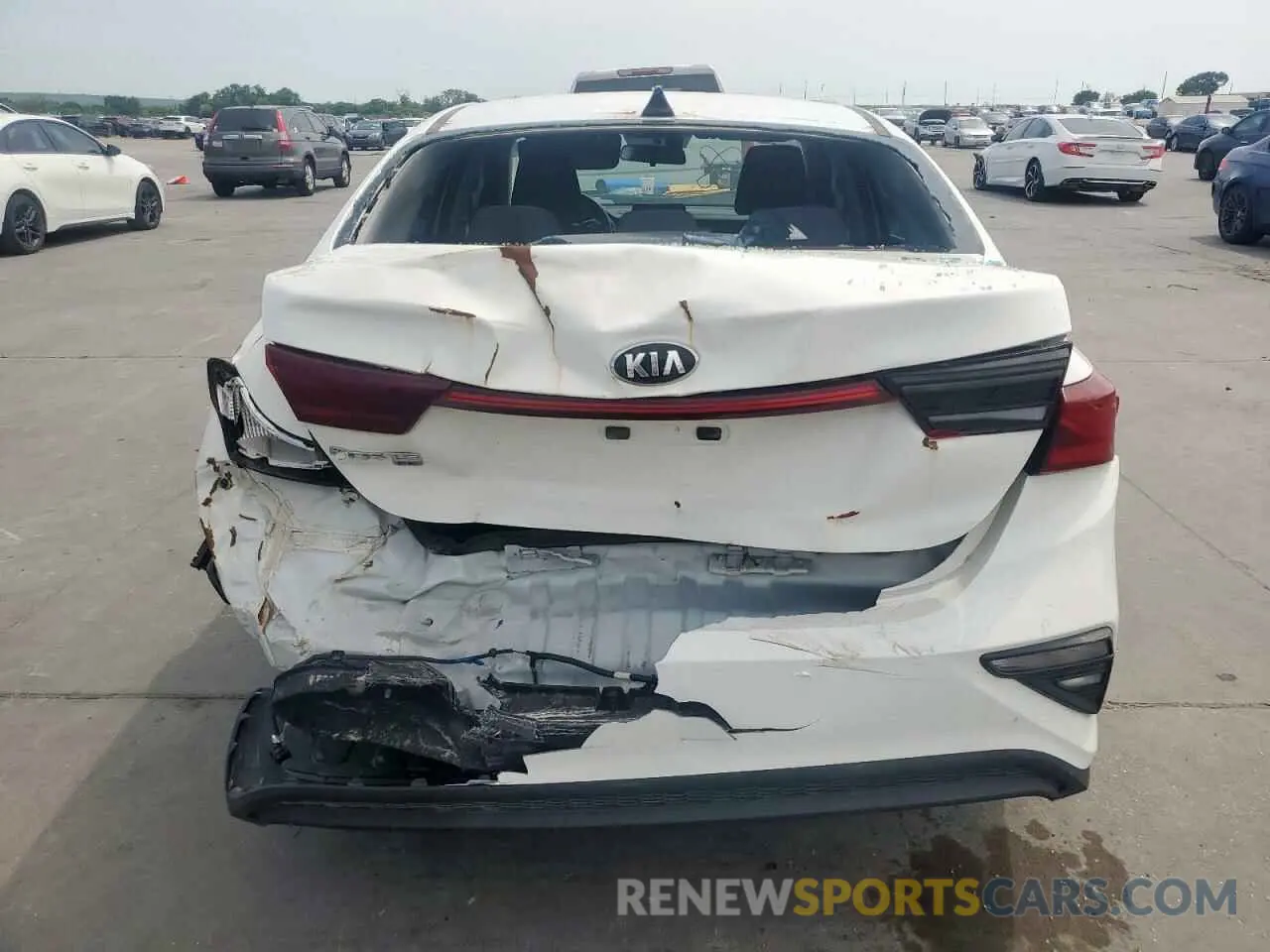 6 Фотография поврежденного автомобиля 3KPF24AD8KE106798 KIA FORTE 2019