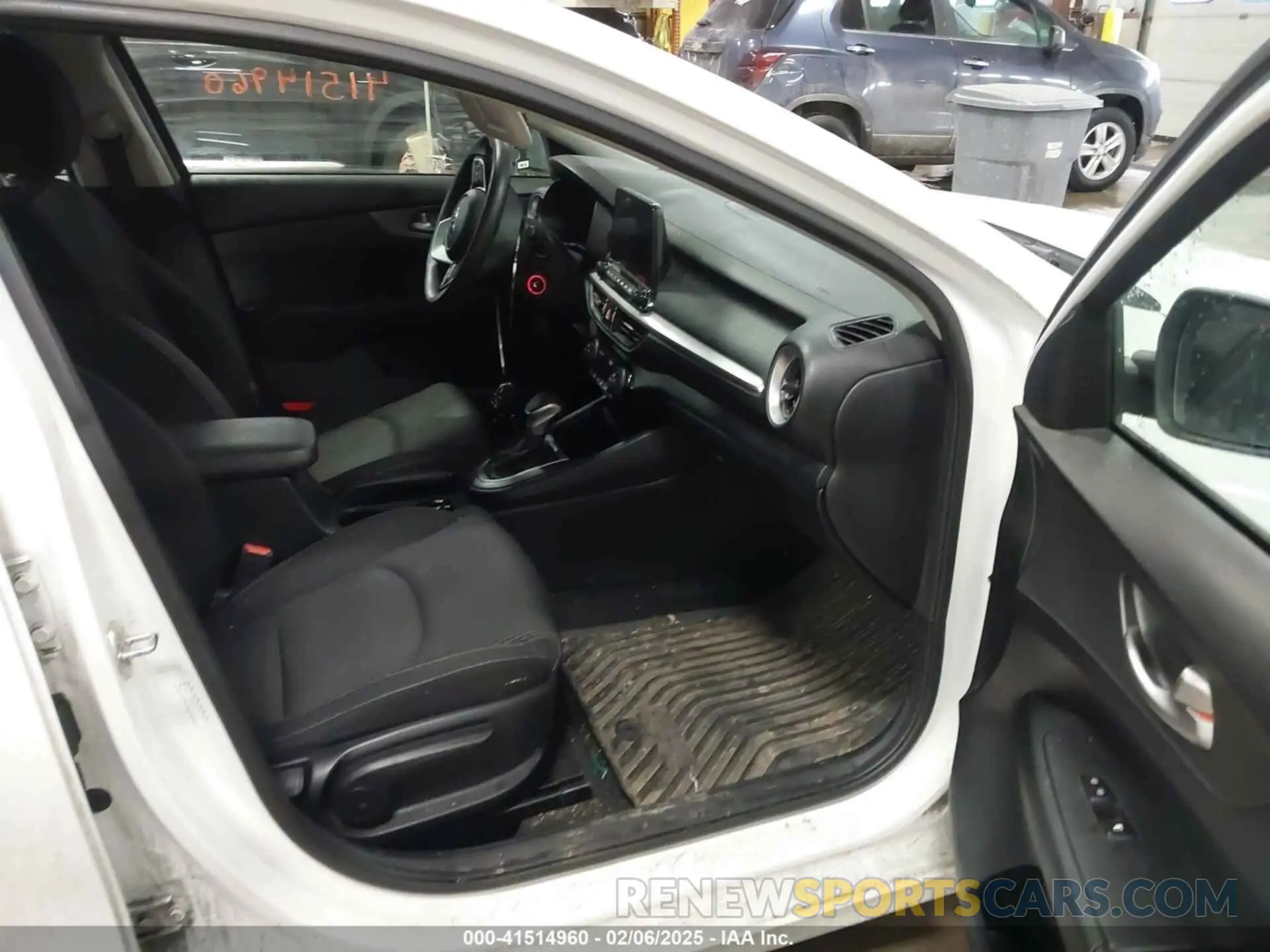 5 Photograph of a damaged car 3KPF24AD8KE121155 KIA FORTE 2019