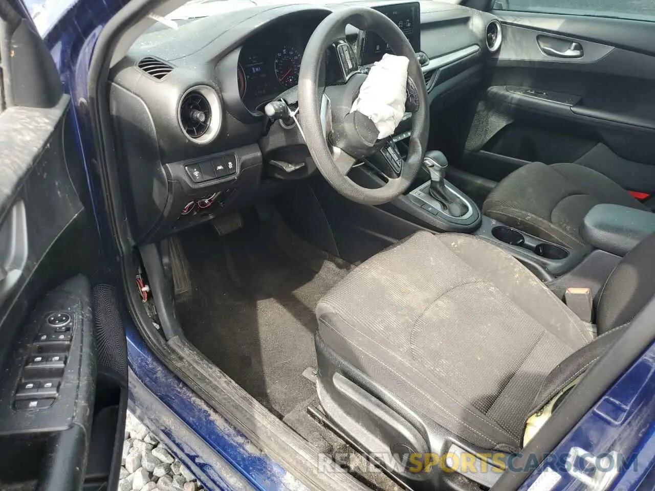 8 Фотография поврежденного автомобиля 3KPF24AD8KE128719 KIA FORTE 2019