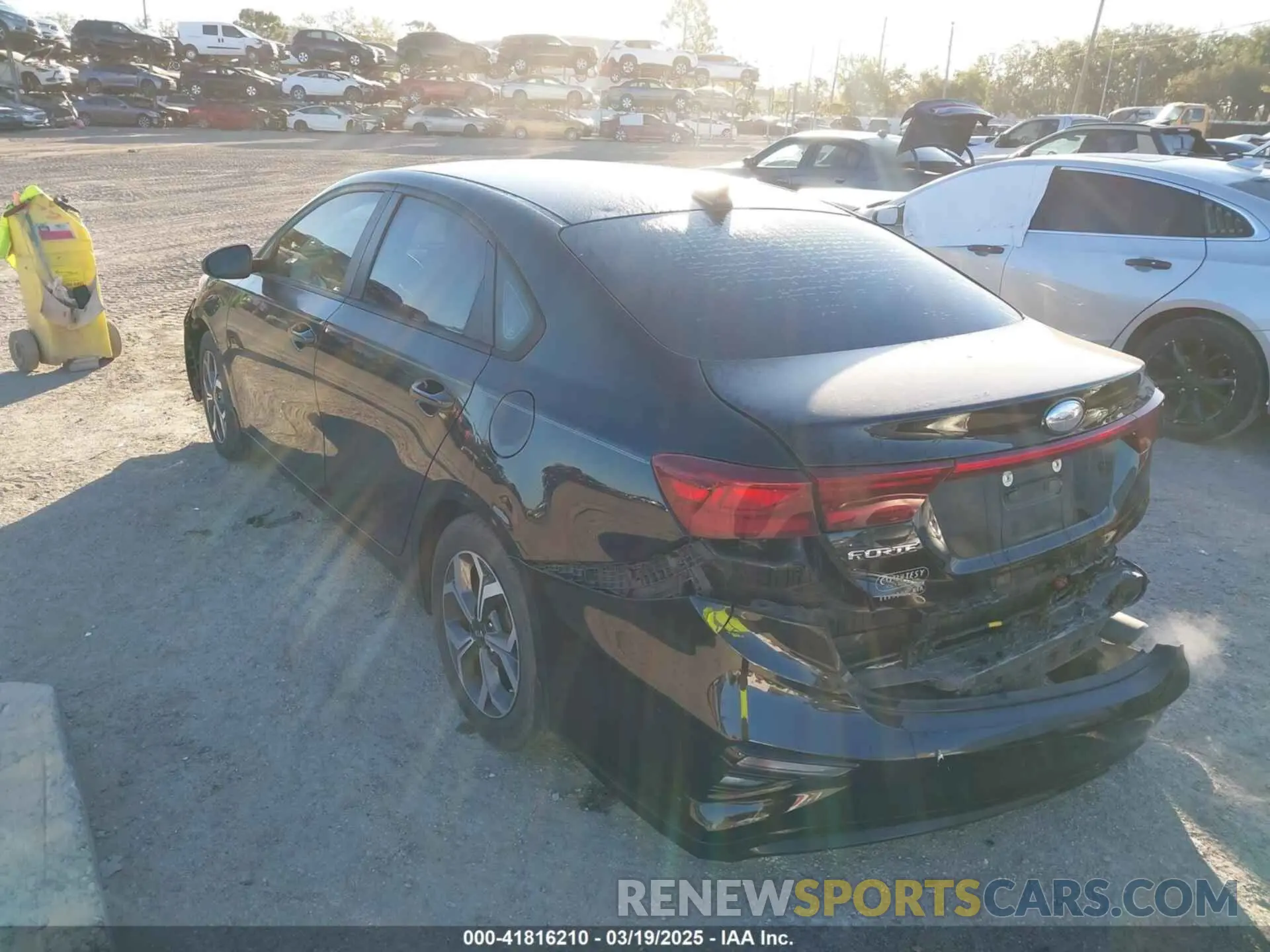 3 Photograph of a damaged car 3KPF24AD8KE133273 KIA FORTE 2019