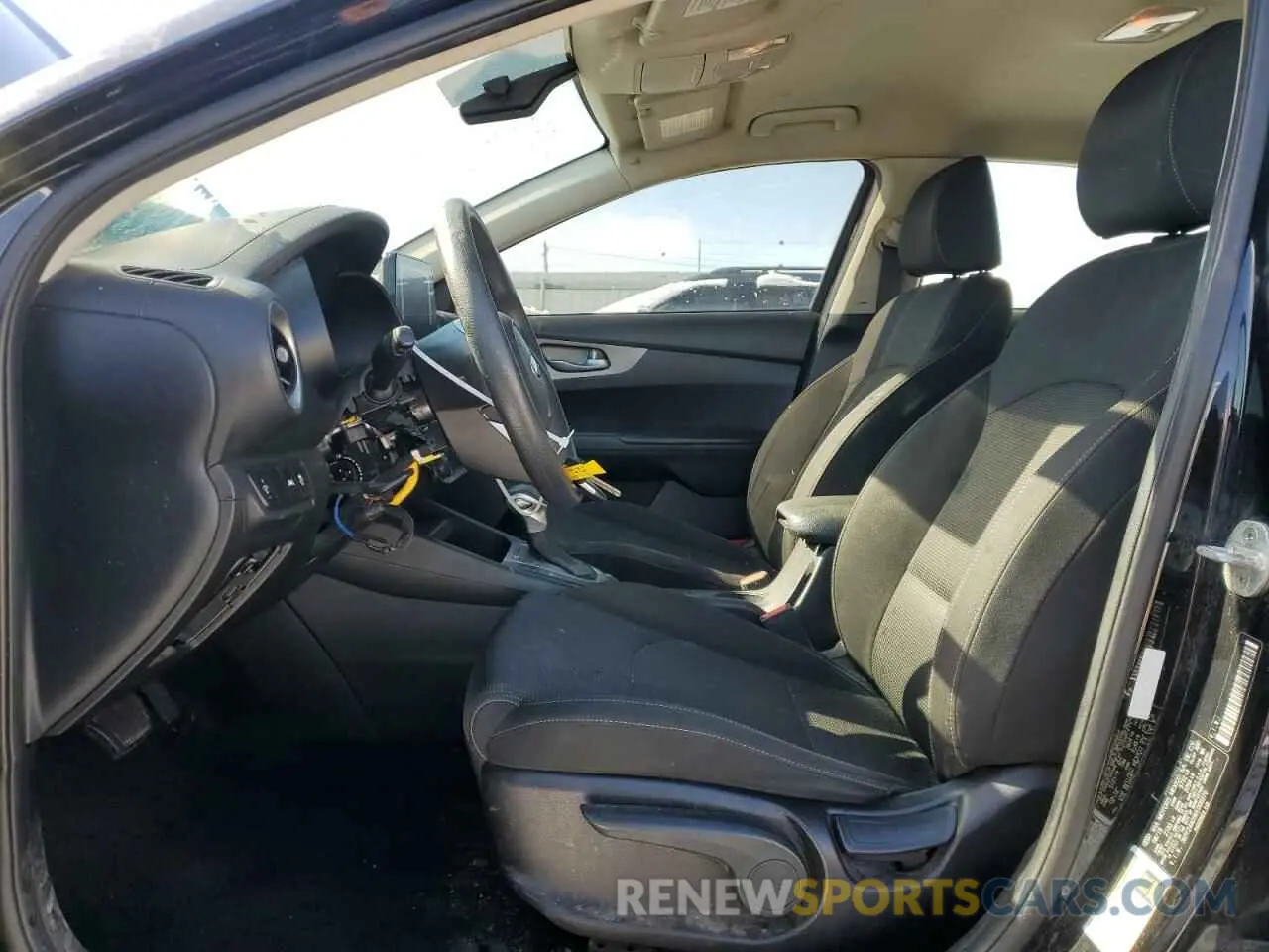 7 Photograph of a damaged car 3KPF24AD9KE008976 KIA FORTE 2019