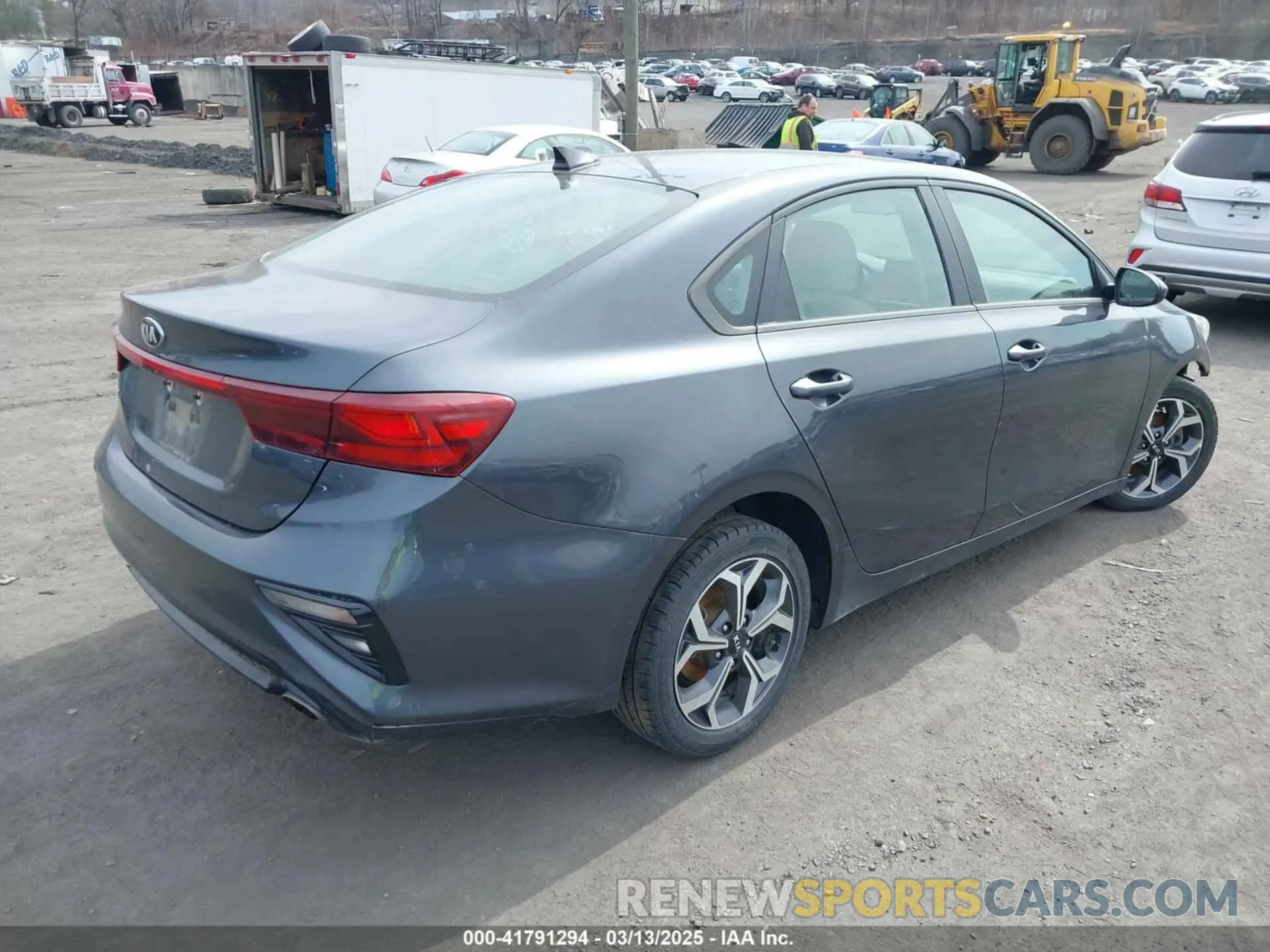 4 Фотография поврежденного автомобиля 3KPF24AD9KE033831 KIA FORTE 2019