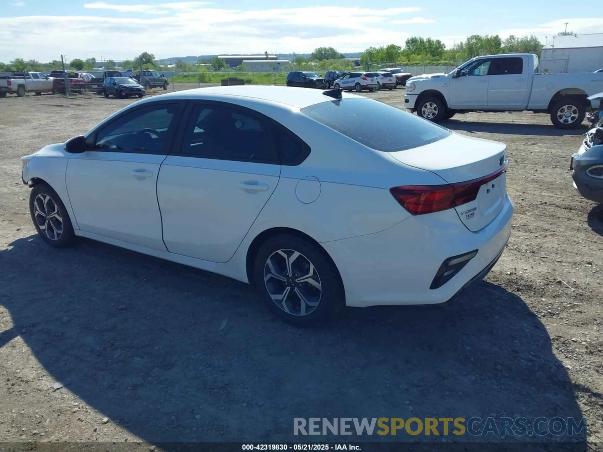 3 Фотография поврежденного автомобиля 3KPF24AD9KE037958 KIA FORTE 2019