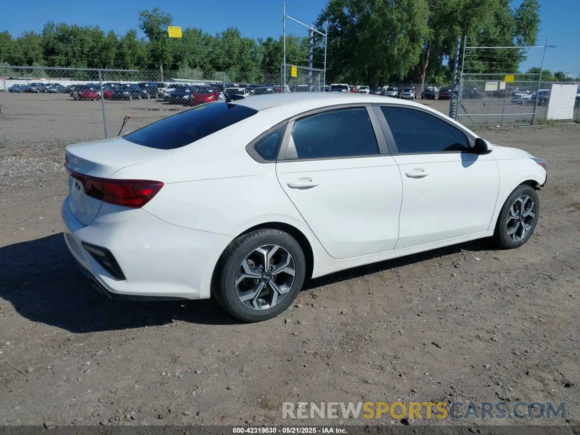 4 Фотография поврежденного автомобиля 3KPF24AD9KE037958 KIA FORTE 2019