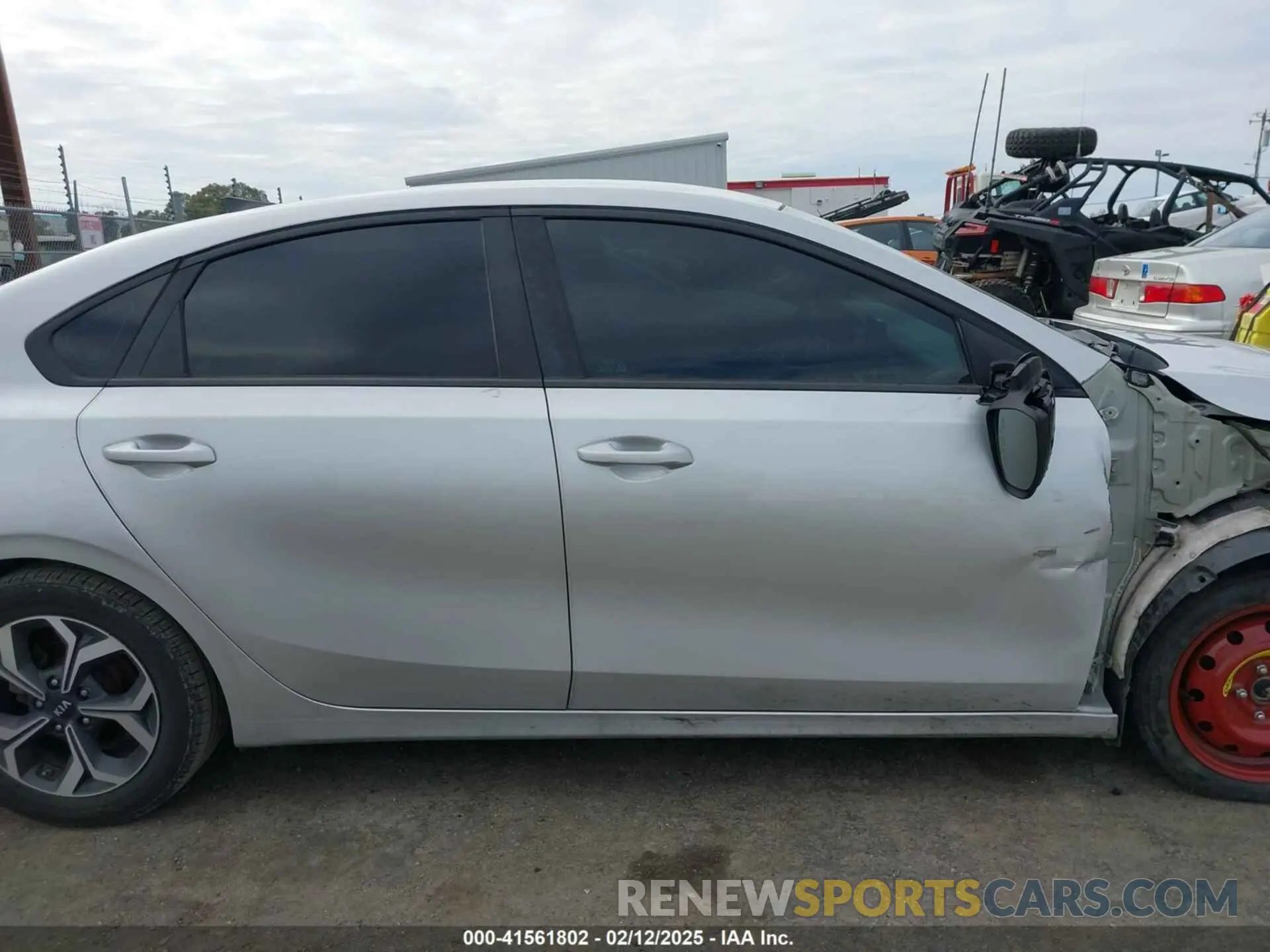14 Photograph of a damaged car 3KPF24AD9KE042044 KIA FORTE 2019
