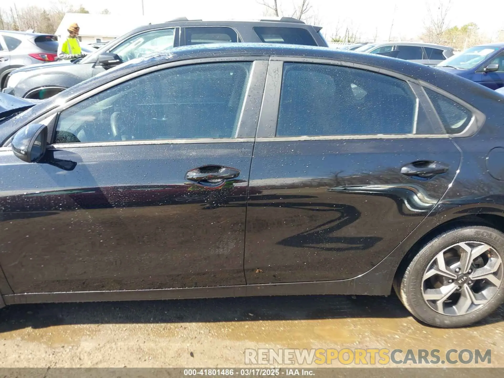 14 Photograph of a damaged car 3KPF24AD9KE045316 KIA FORTE 2019