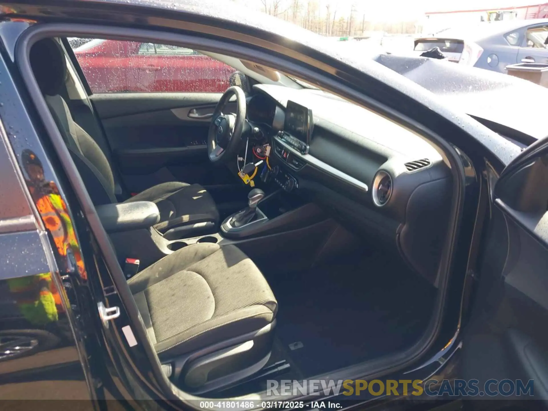 5 Photograph of a damaged car 3KPF24AD9KE045316 KIA FORTE 2019