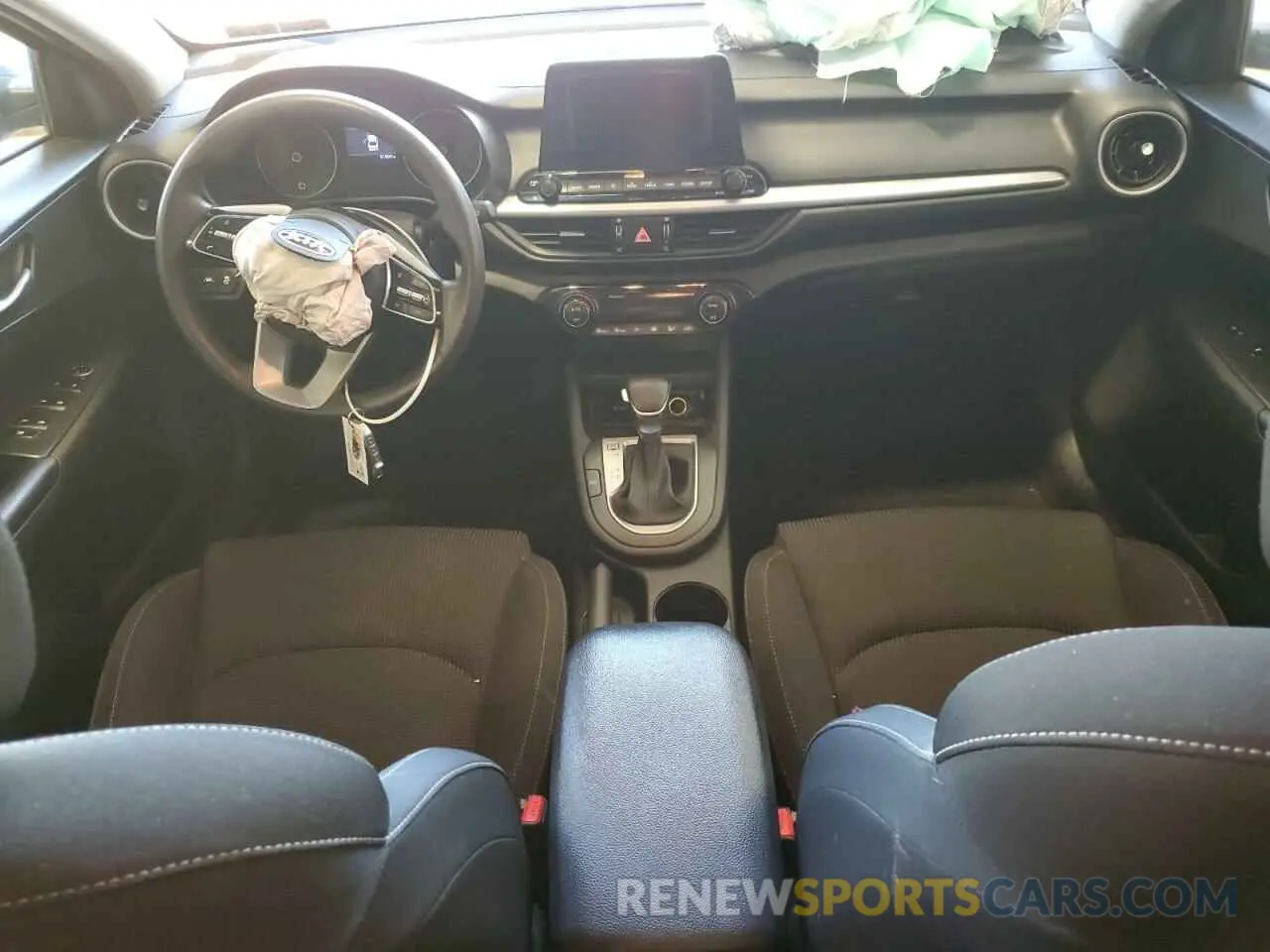 8 Photograph of a damaged car 3KPF24AD9KE059040 KIA FORTE 2019