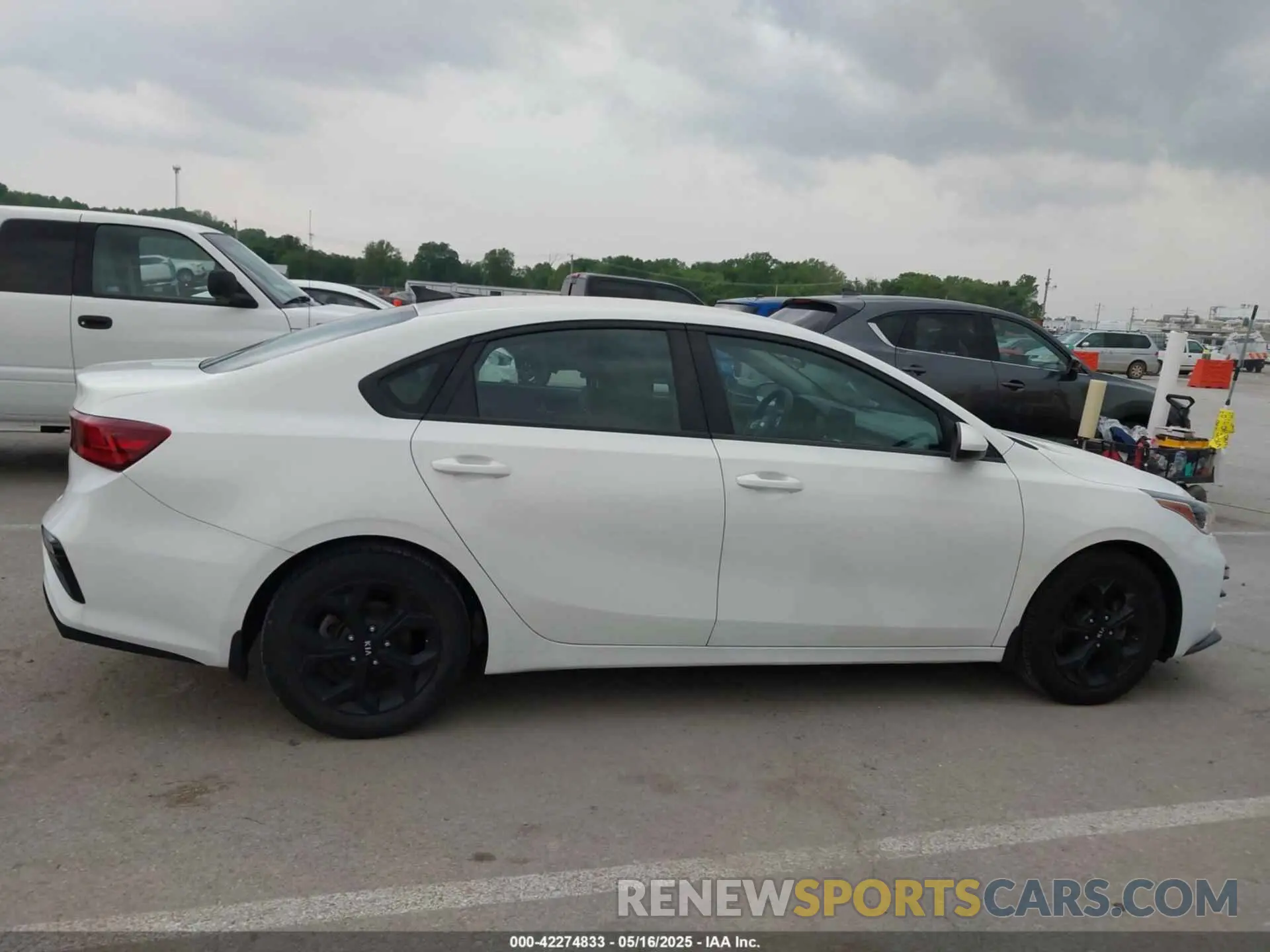 13 Фотография поврежденного автомобиля 3KPF24AD9KE085542 KIA FORTE 2019