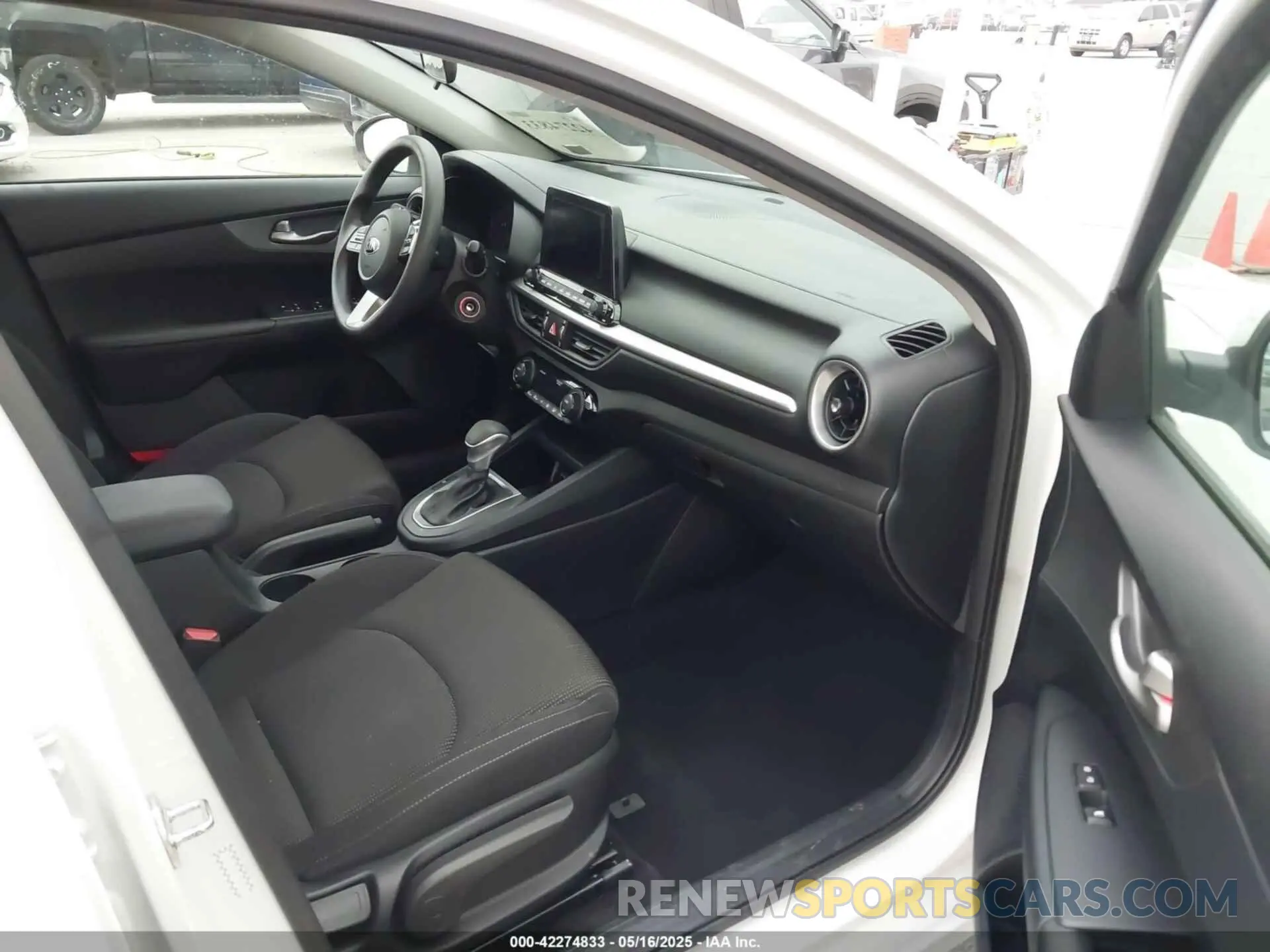 5 Фотография поврежденного автомобиля 3KPF24AD9KE085542 KIA FORTE 2019