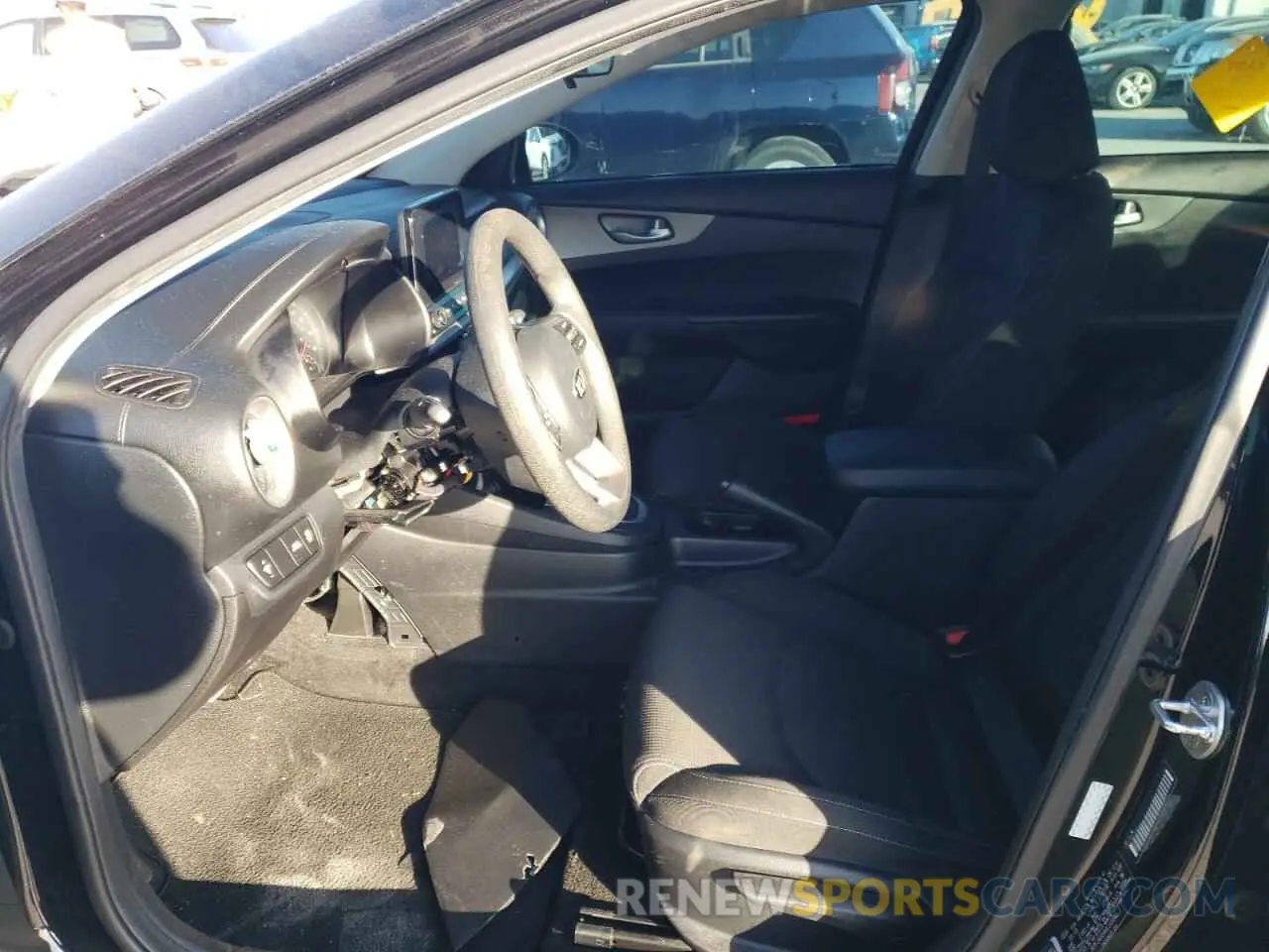 7 Photograph of a damaged car 3KPF24AD9KE105840 KIA FORTE 2019