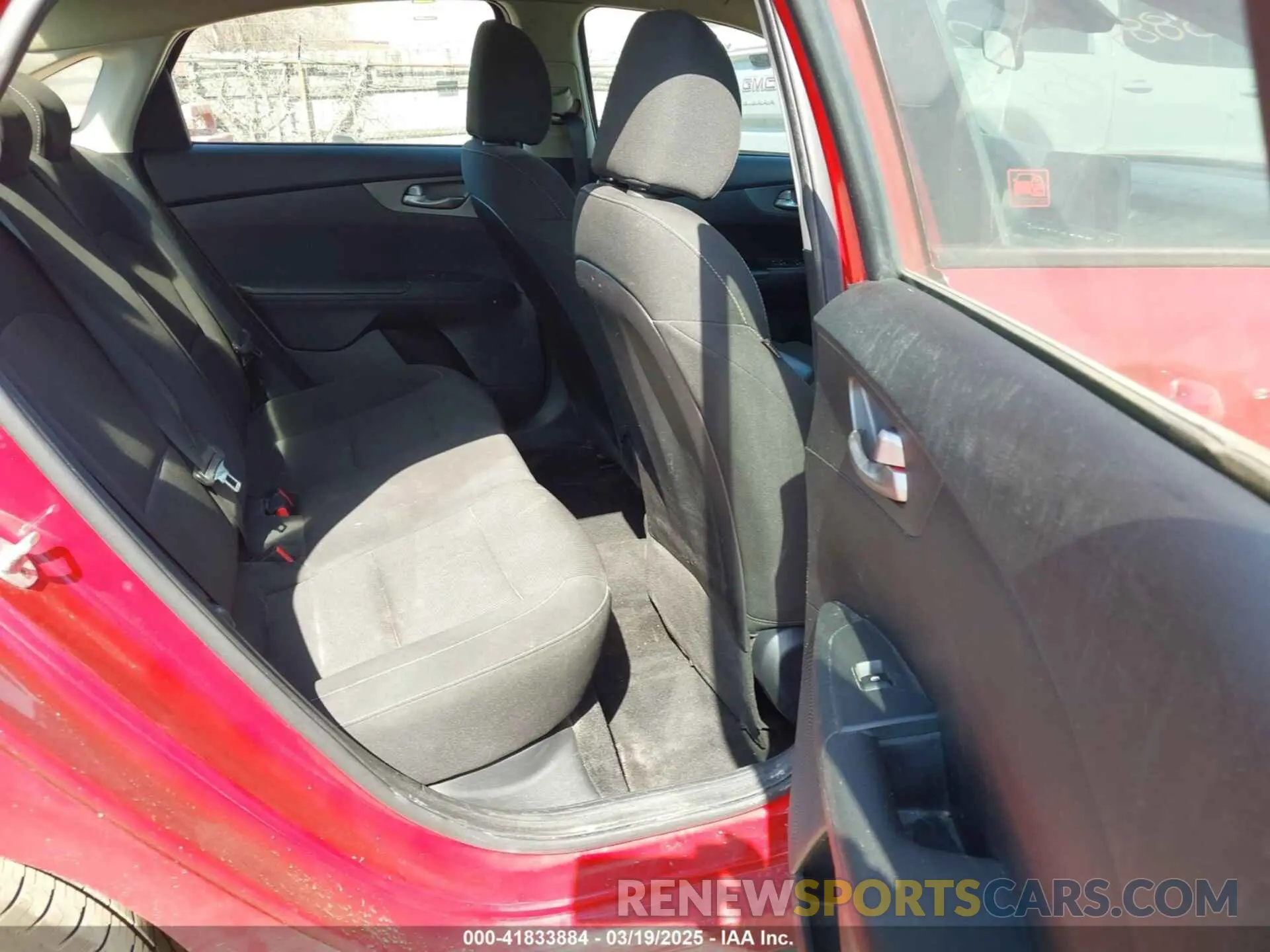 8 Фотография поврежденного автомобиля 3KPF24AD9KE126087 KIA FORTE 2019