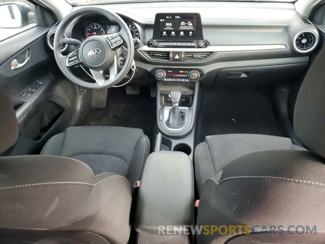 8 Photograph of a damaged car 3KPF24AD9KE131256 KIA FORTE 2019