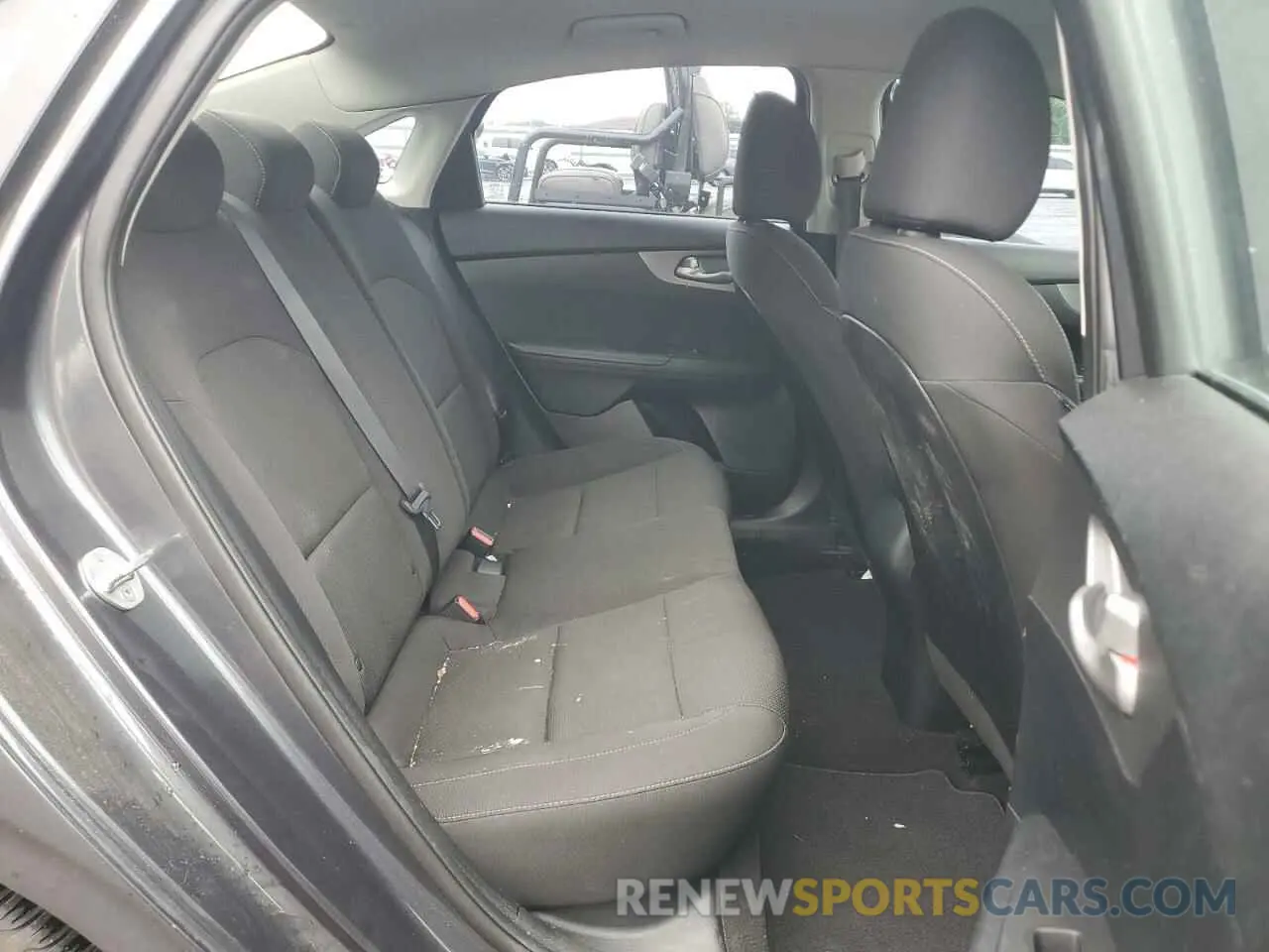 10 Photograph of a damaged car 3KPF24ADXKE061556 KIA FORTE 2019