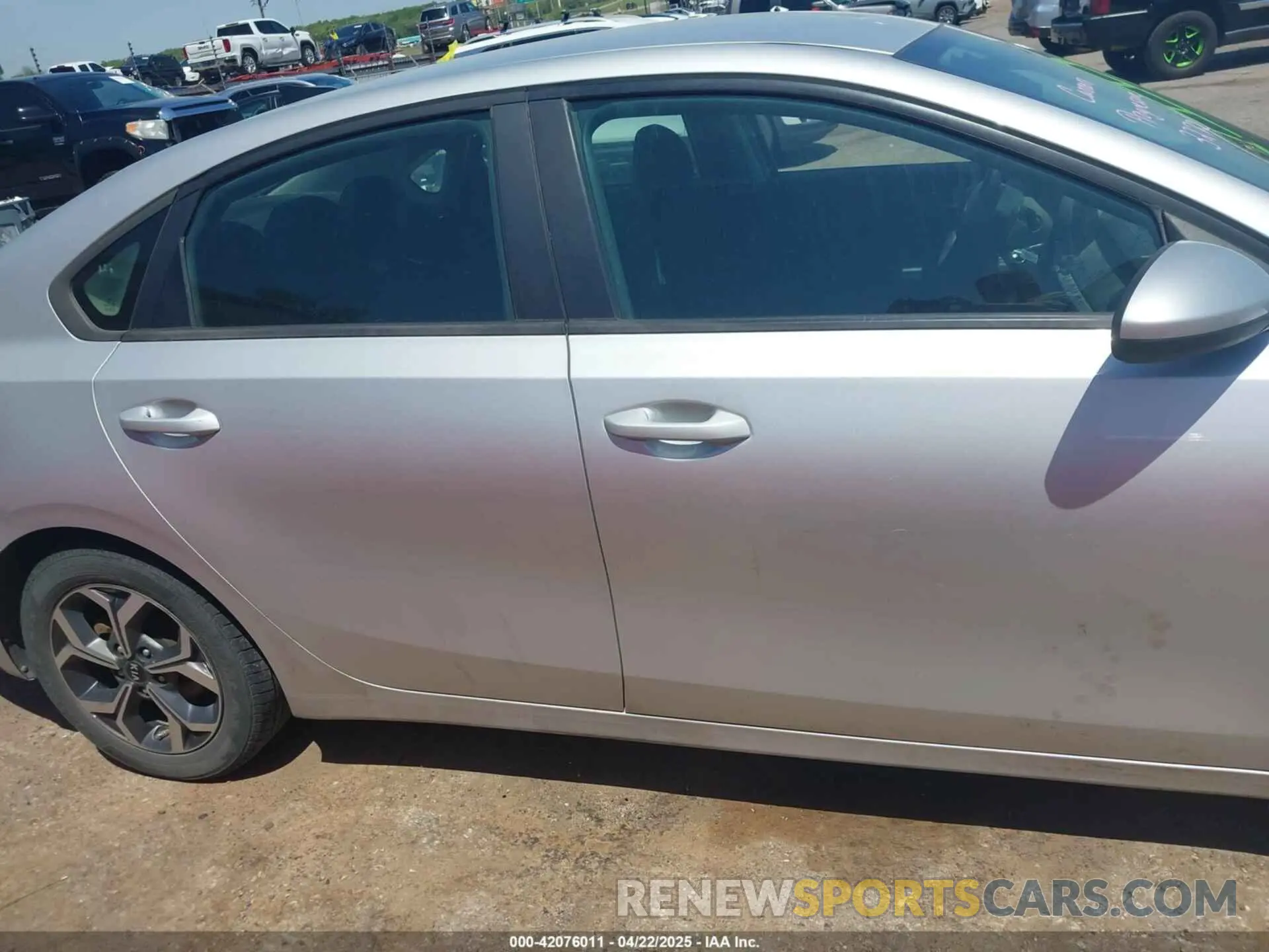 13 Photograph of a damaged car 3KPF24ADXKE075750 KIA FORTE 2019