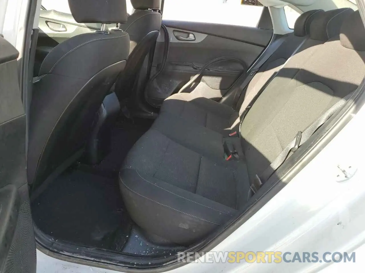 10 Фотография поврежденного автомобиля 3KPF24ADXKE110805 KIA FORTE 2019