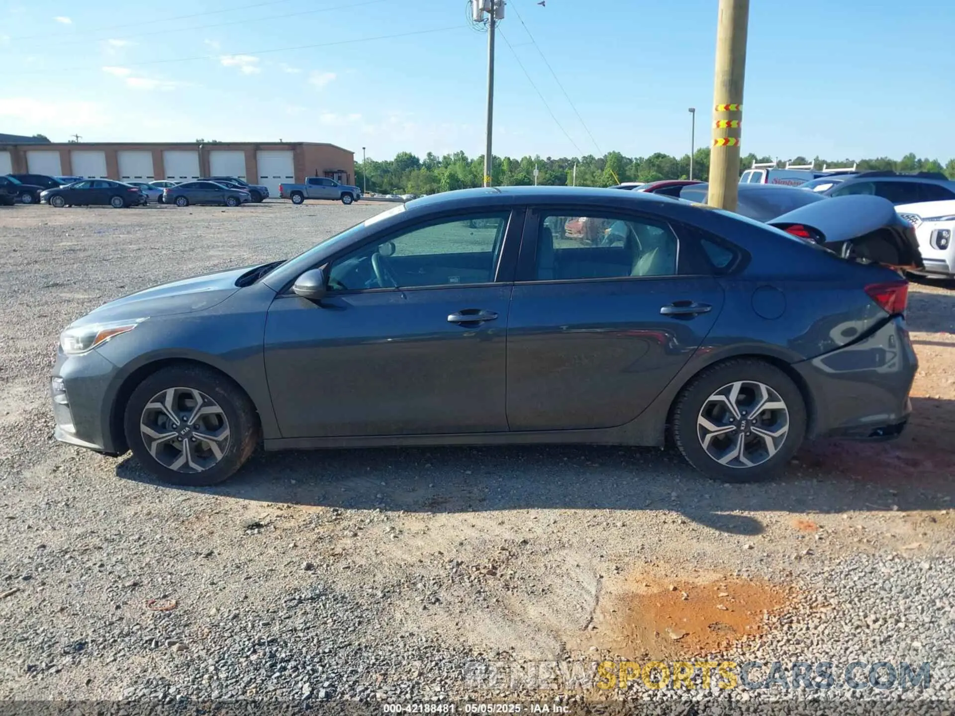 14 Photograph of a damaged car 3KPF24ADXKE139561 KIA FORTE 2019