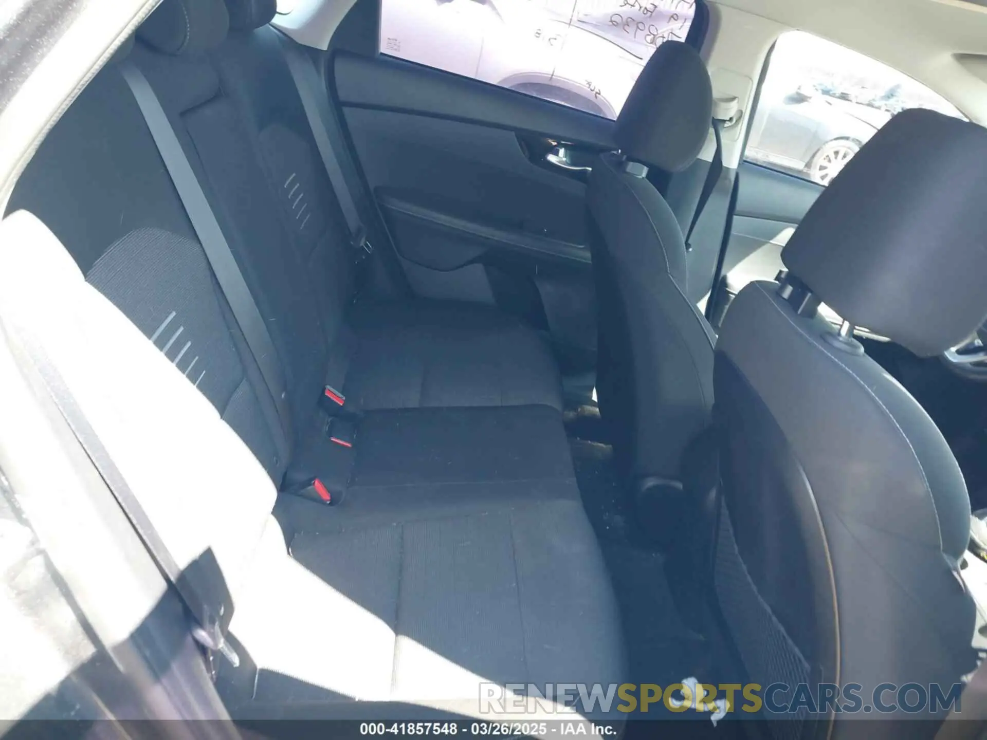 8 Photograph of a damaged car 3KPF34AD0KE020141 KIA FORTE 2019