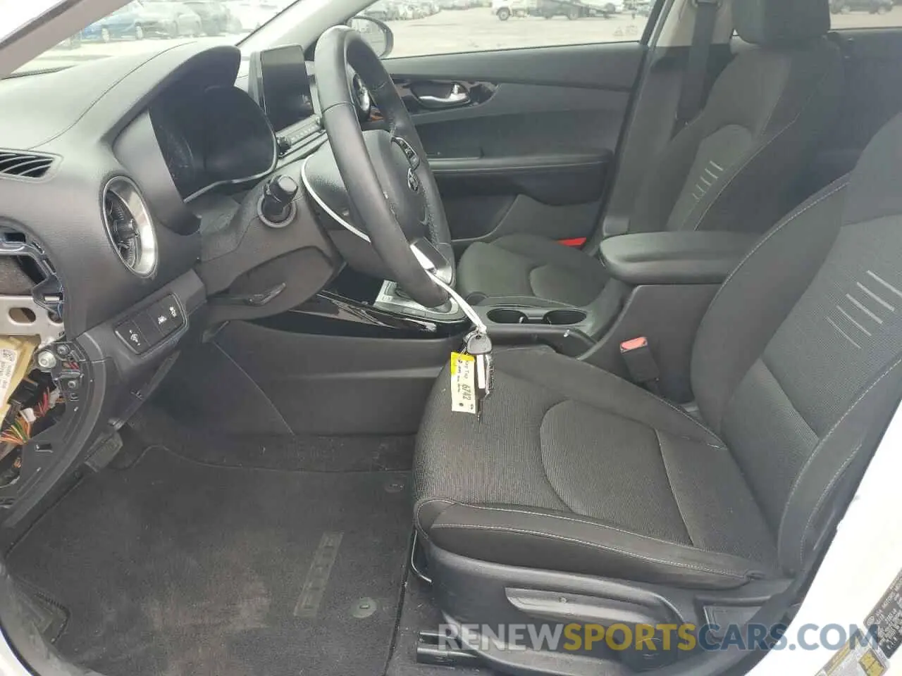 7 Photograph of a damaged car 3KPF34AD1KE044223 KIA FORTE 2019