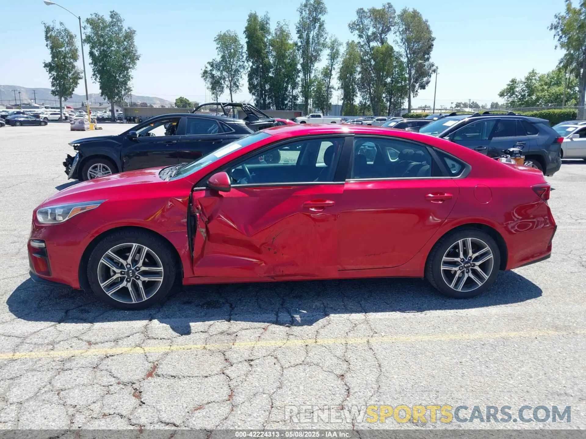 14 Photograph of a damaged car 3KPF34AD1KE068201 KIA FORTE 2019