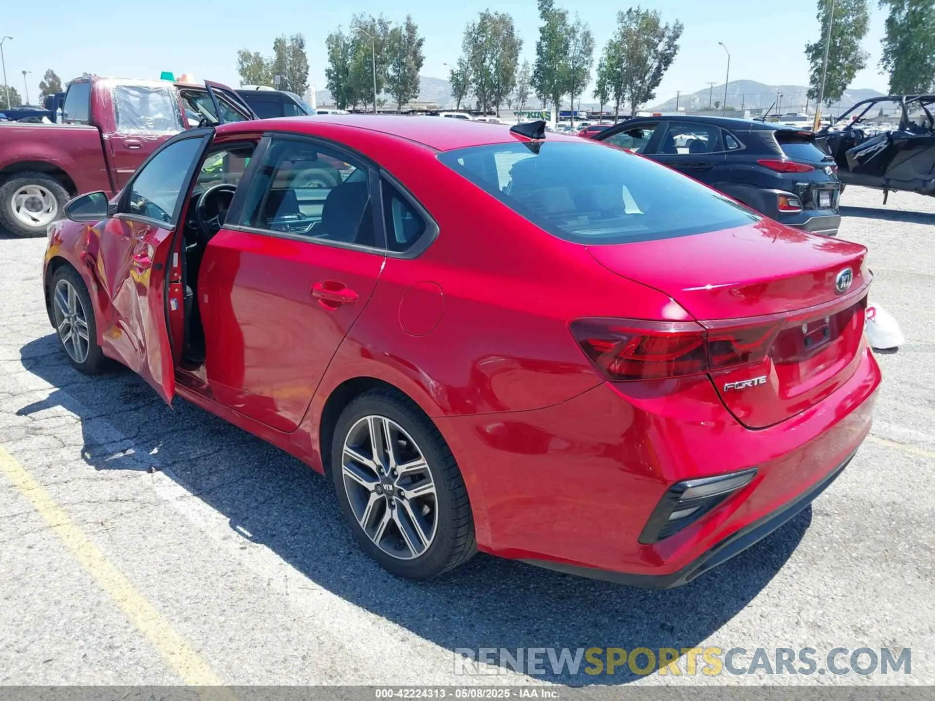 3 Photograph of a damaged car 3KPF34AD1KE068201 KIA FORTE 2019