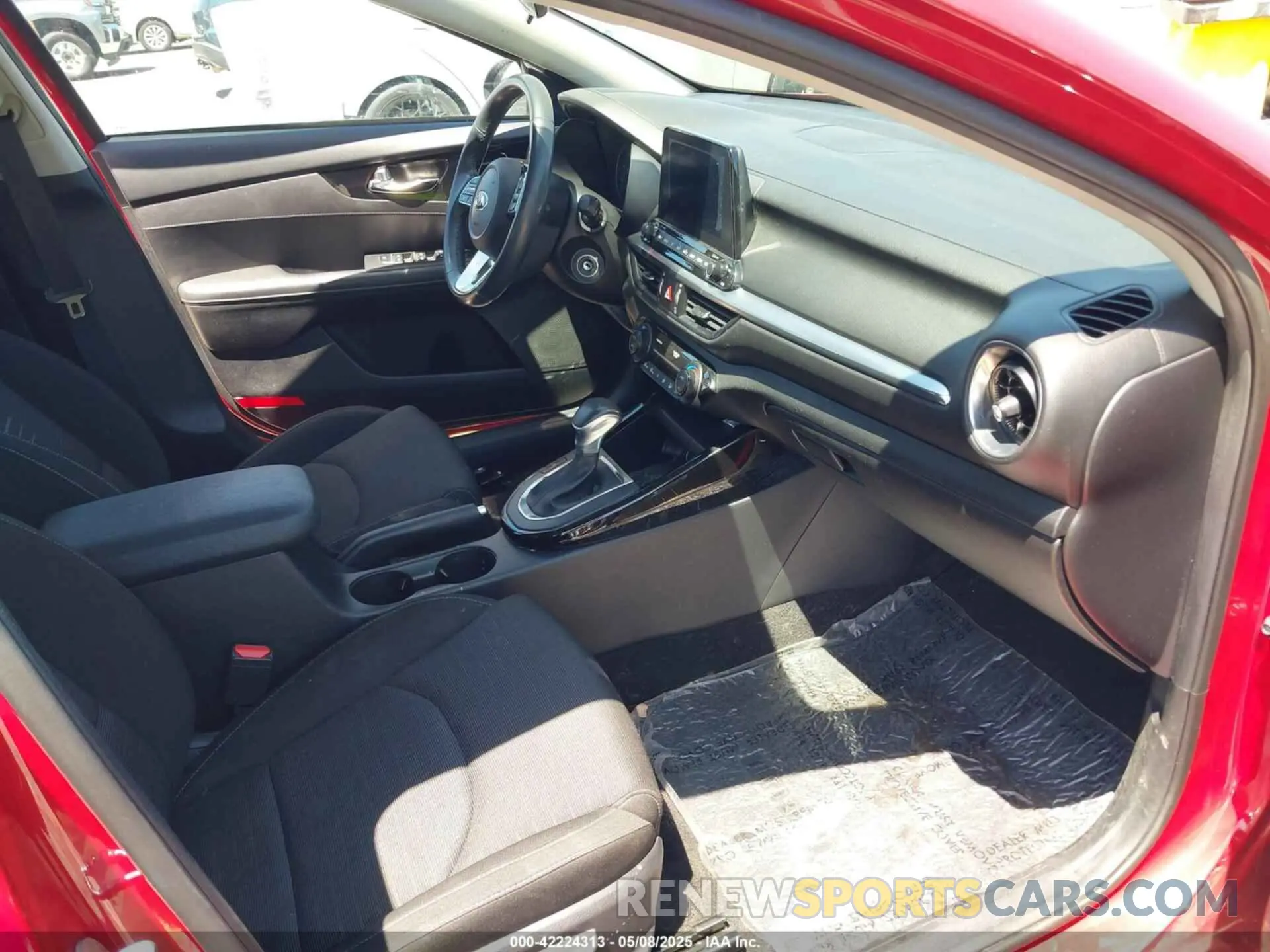 5 Photograph of a damaged car 3KPF34AD1KE068201 KIA FORTE 2019