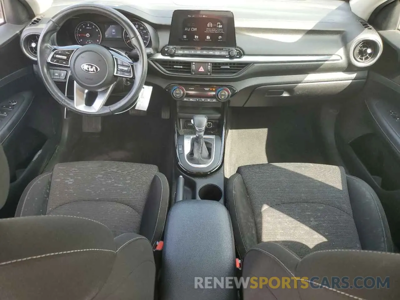 8 Фотография поврежденного автомобиля 3KPF34AD1KE120586 KIA FORTE 2019