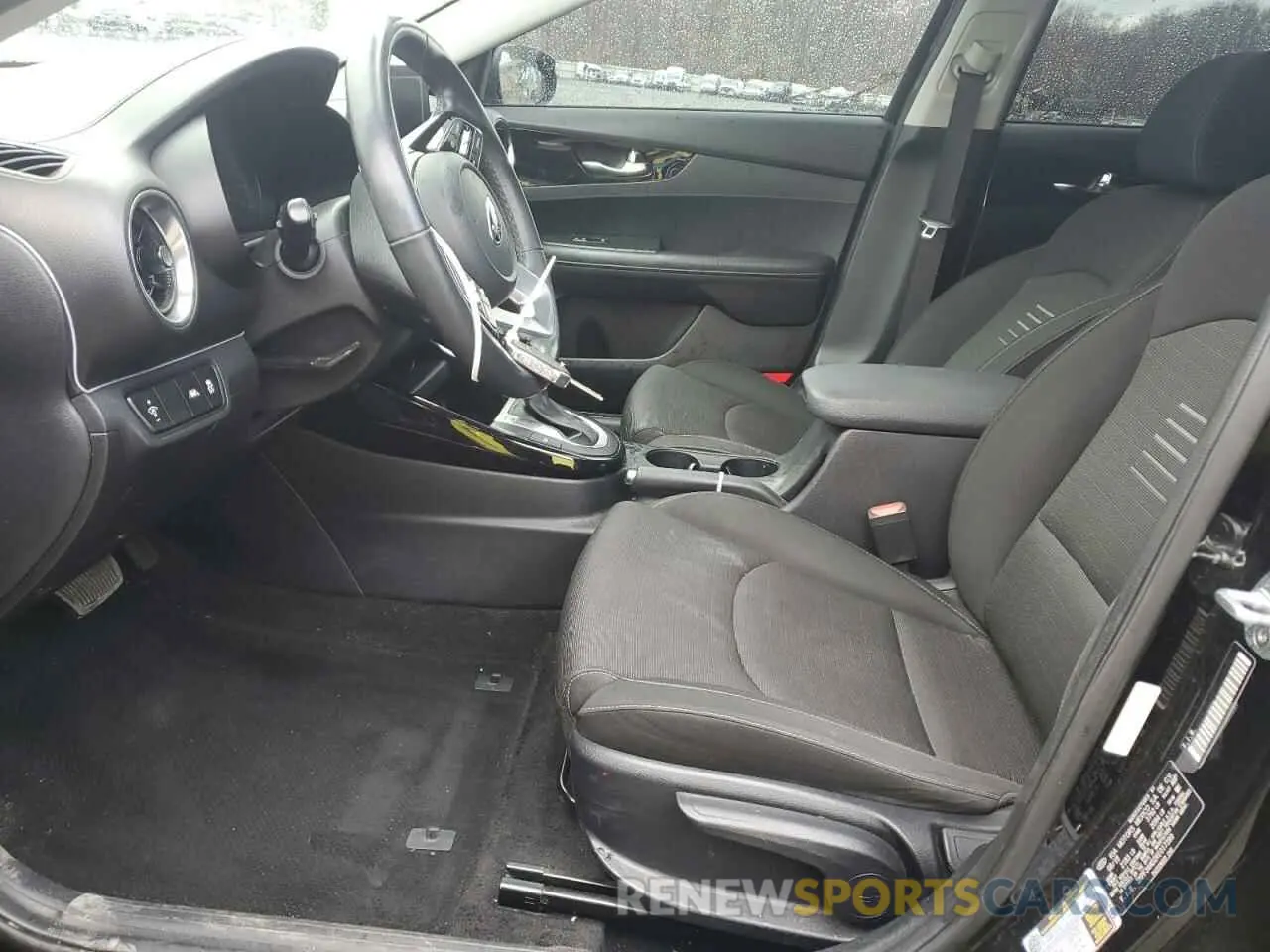 7 Фотография поврежденного автомобиля 3KPF34AD2KE017399 KIA FORTE 2019