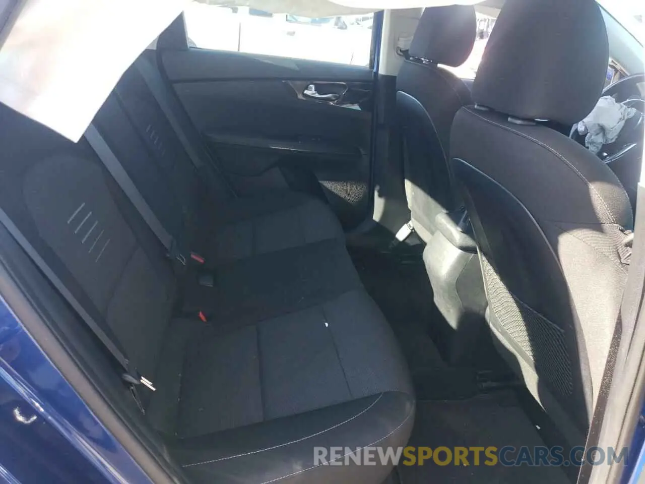 10 Фотография поврежденного автомобиля 3KPF34AD2KE022778 KIA FORTE 2019