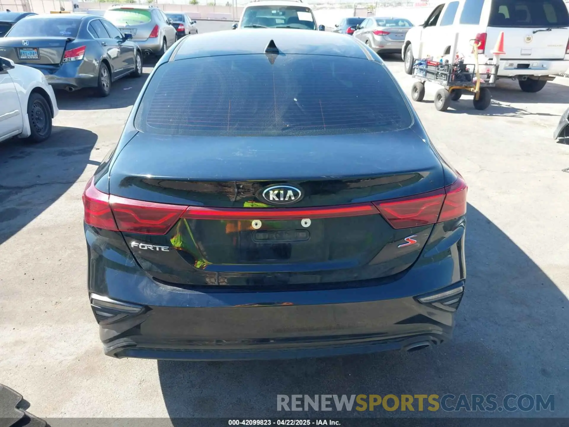 16 Photograph of a damaged car 3KPF34AD2KE047339 KIA FORTE 2019