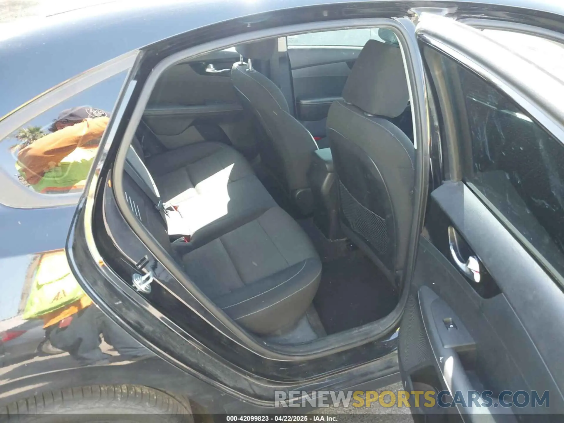 8 Photograph of a damaged car 3KPF34AD2KE047339 KIA FORTE 2019