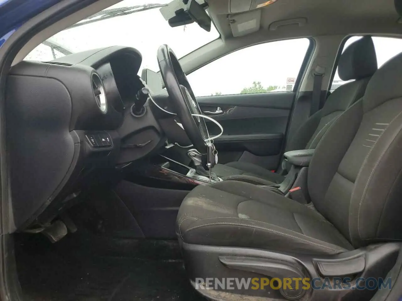7 Фотография поврежденного автомобиля 3KPF34AD2KE104266 KIA FORTE 2019