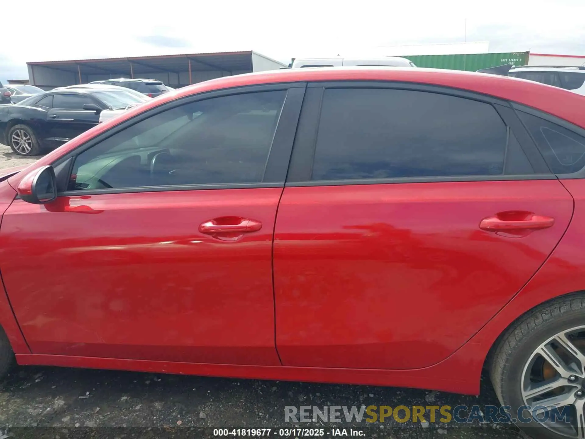 13 Photograph of a damaged car 3KPF34AD3KE048077 KIA FORTE 2019
